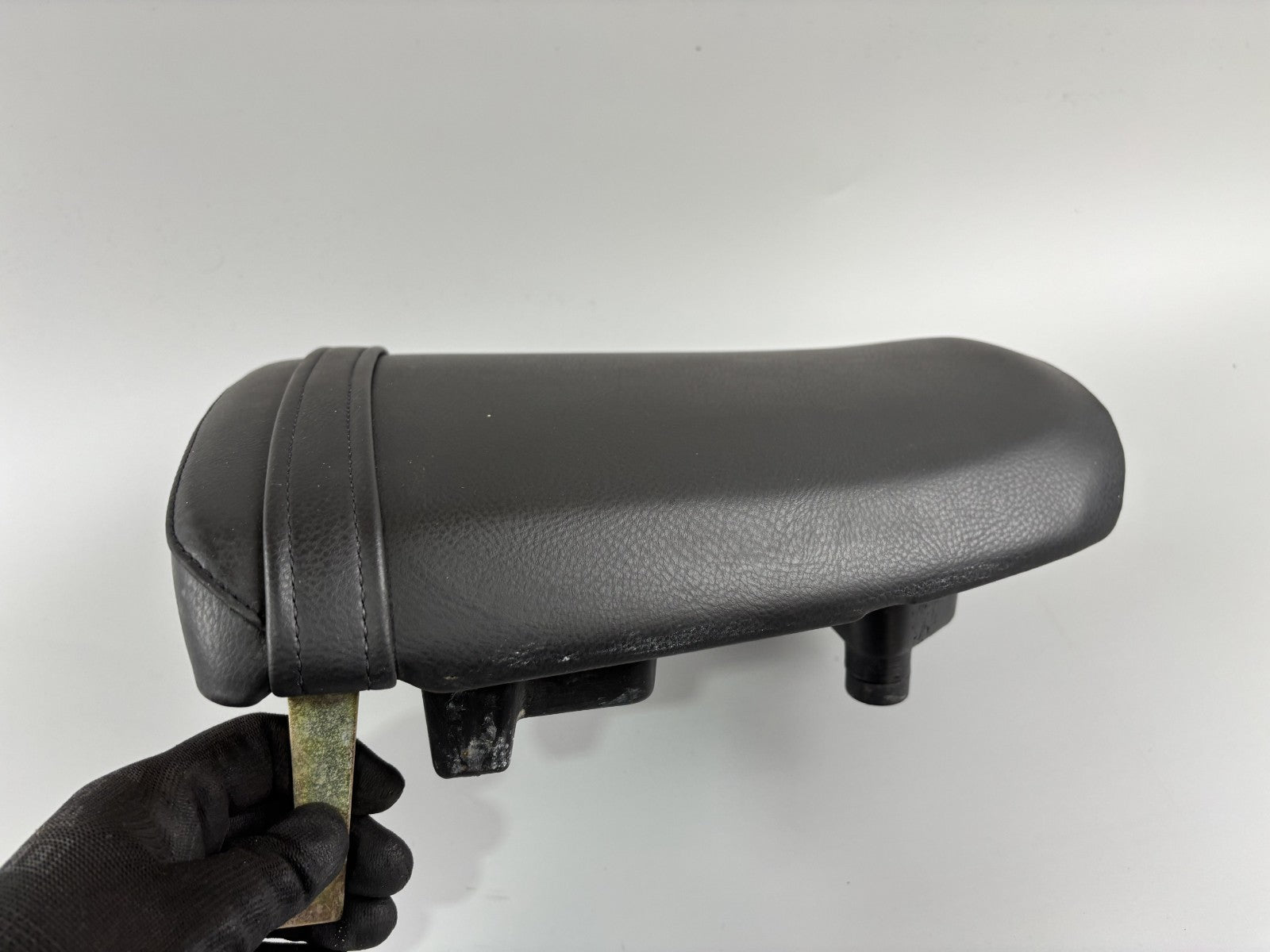 Triumph Daytona 955i T595 N 2002 Soziussitz Seat Sitz Sitzbank Beifahrer hinten