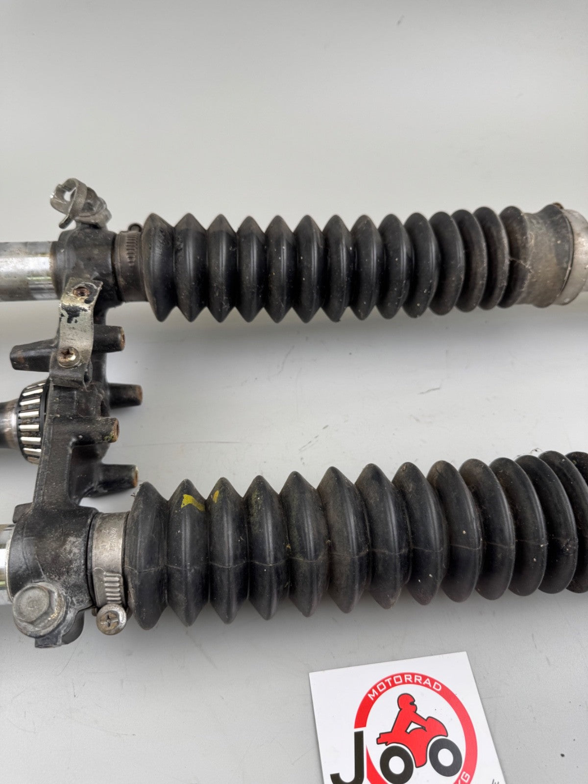 Suzuki DR 125 SF44A Gabel Vorderradgabel Ford Gabelholme Gabelbrücke Rohre