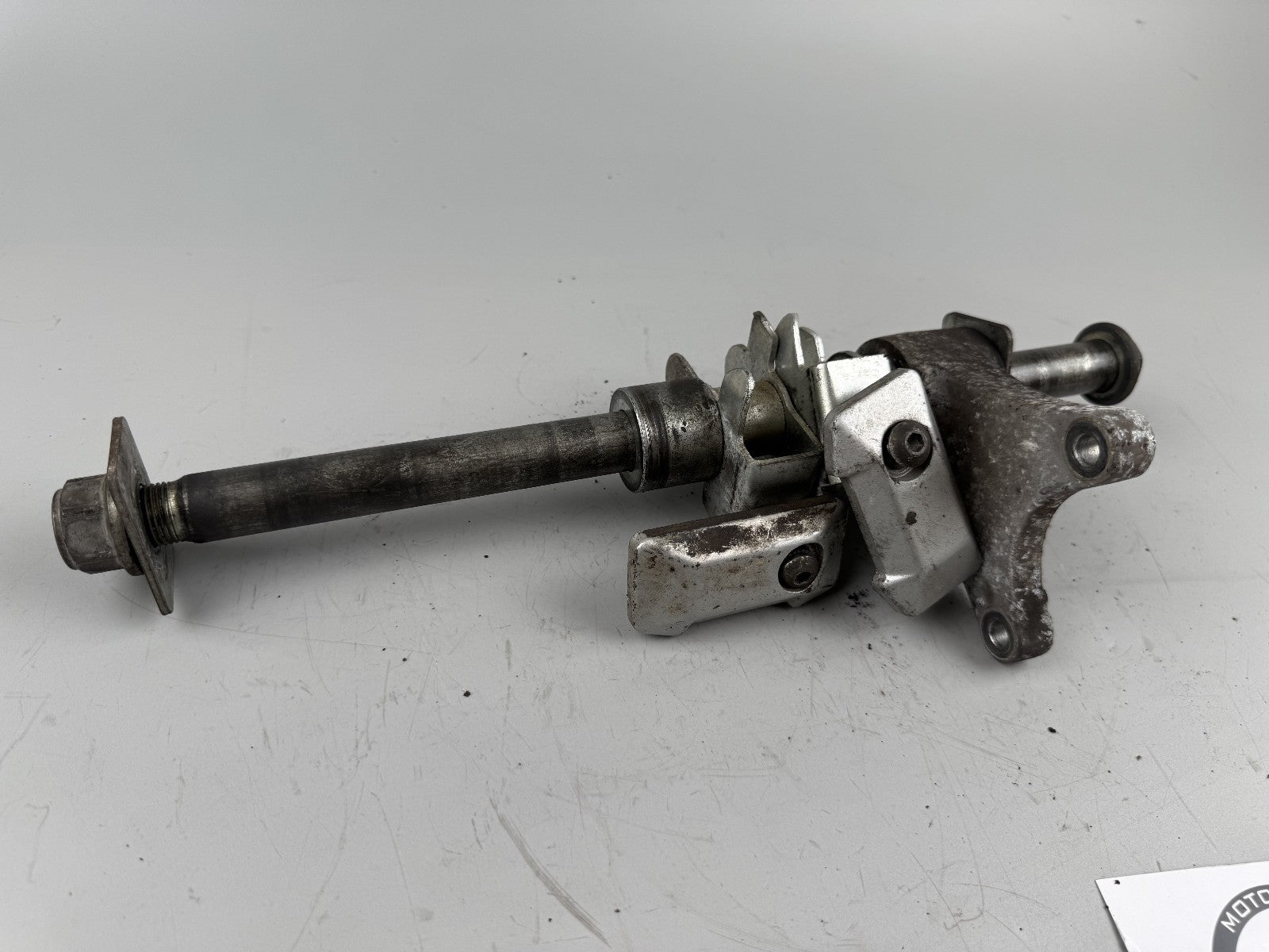 Suzuki GSX750 AE Inazuma Achse Hinterrad Kettenspanner