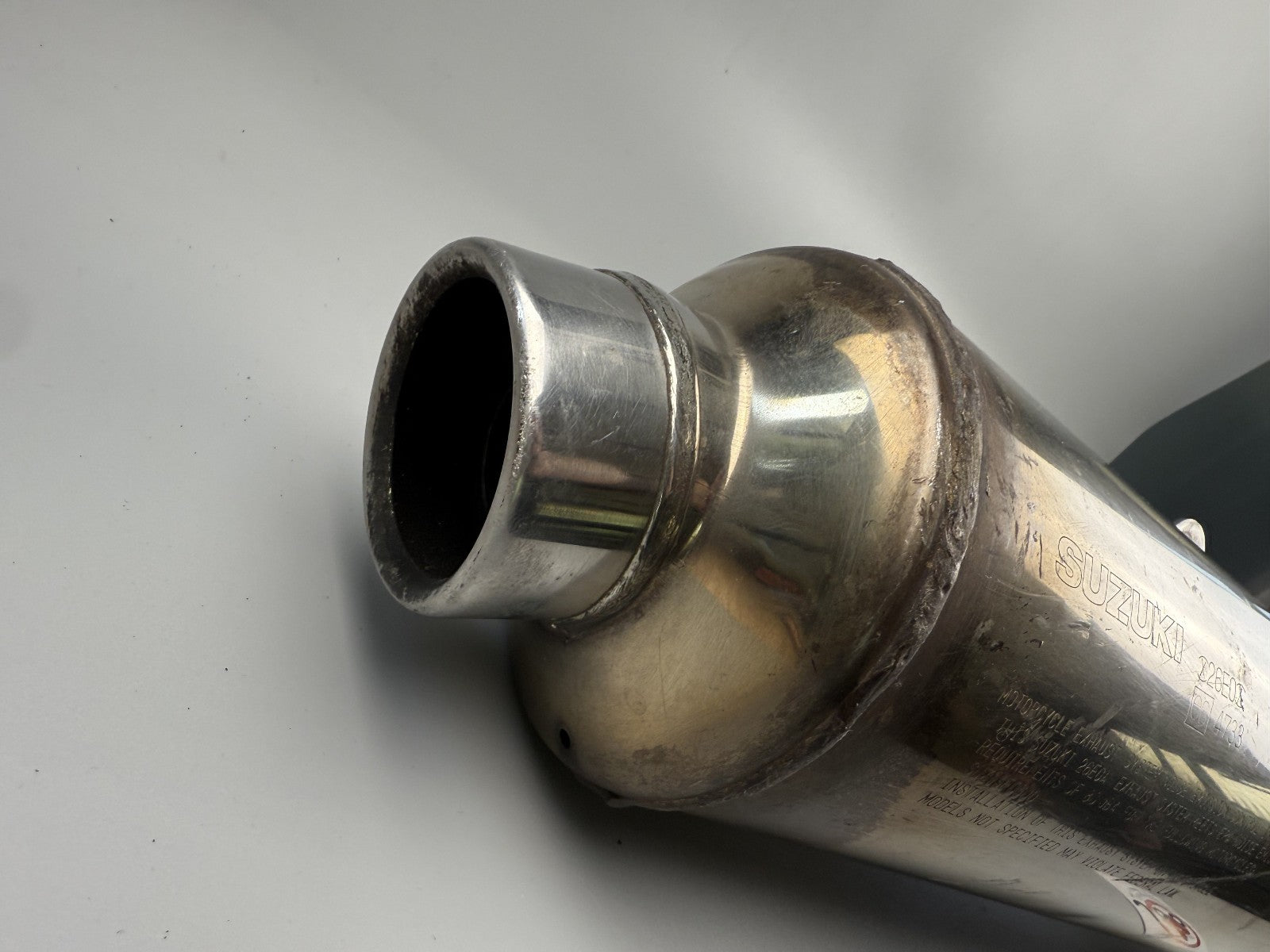 Suzuki GSF600 GN77B Exhaust Auspuff Engine Auslass Endtopf Schalldämpfer