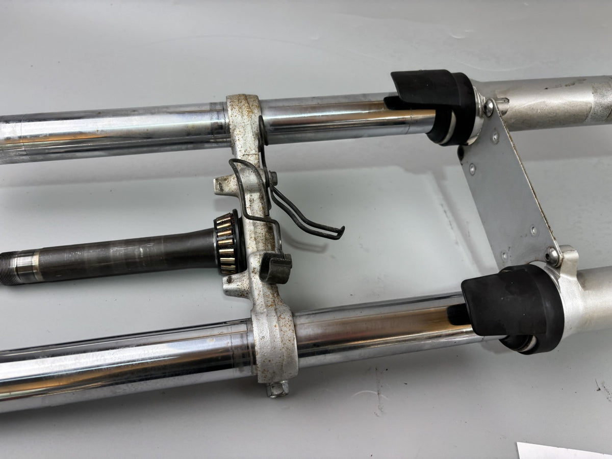 Suzuki GS 500 EU GM51B Gabel Standrohr Tauchrohr Fork Federung Absorber