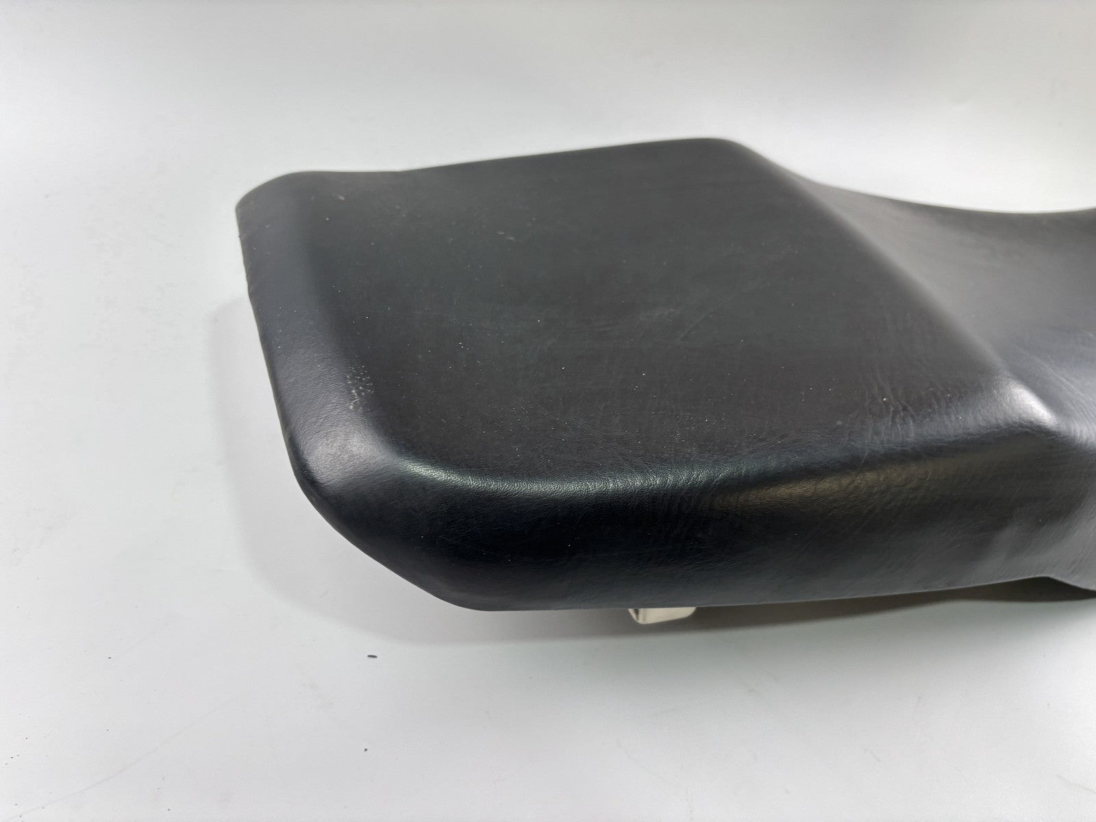 Kawasaki EX500D GPZ500S Sitzbank Seat Sitz Polster Leder Bezug Polster