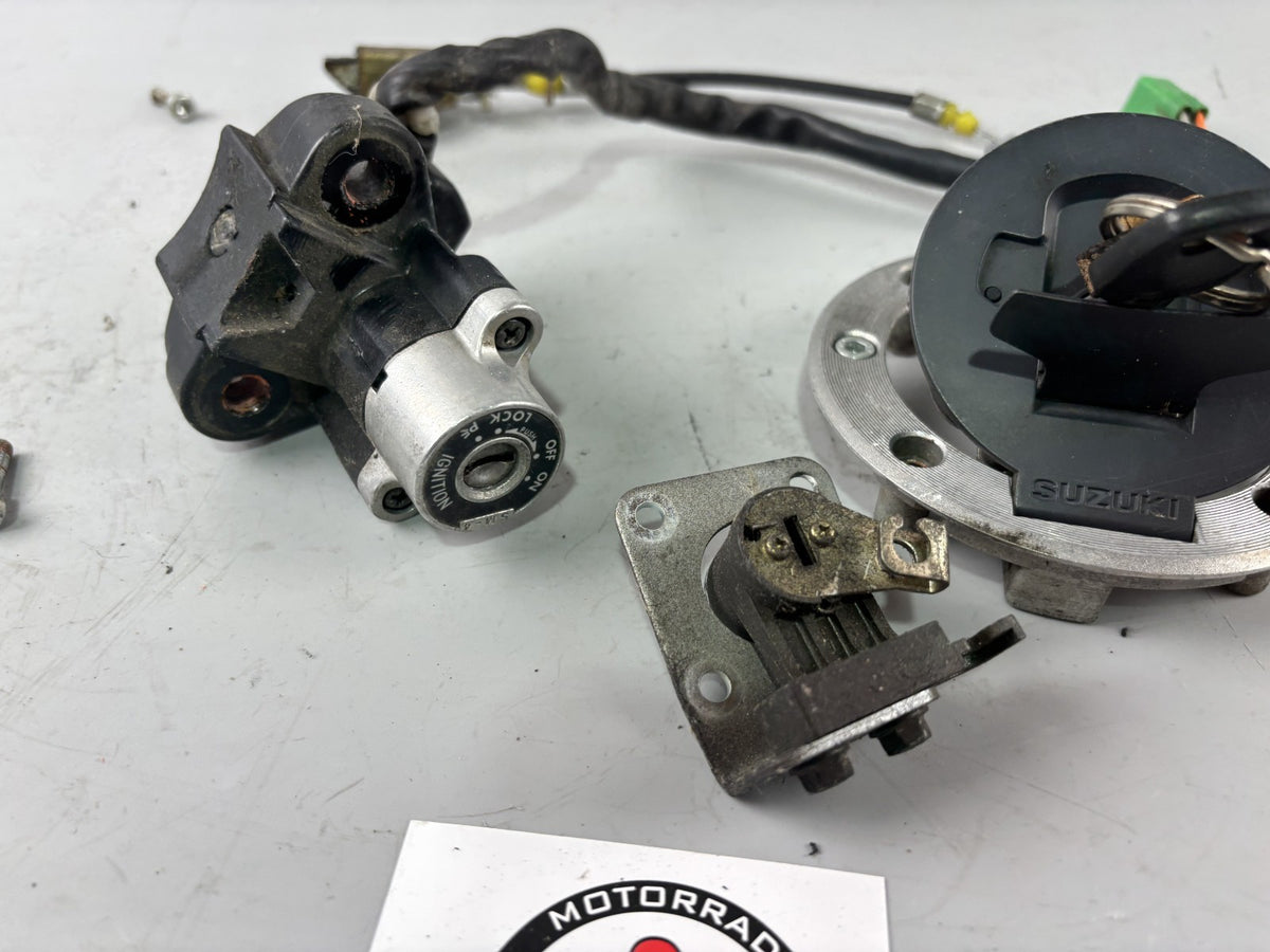 Suzuki GSX 750 AE Inazuma Schlosssatz Key Zündschloss Tankschloss Lock