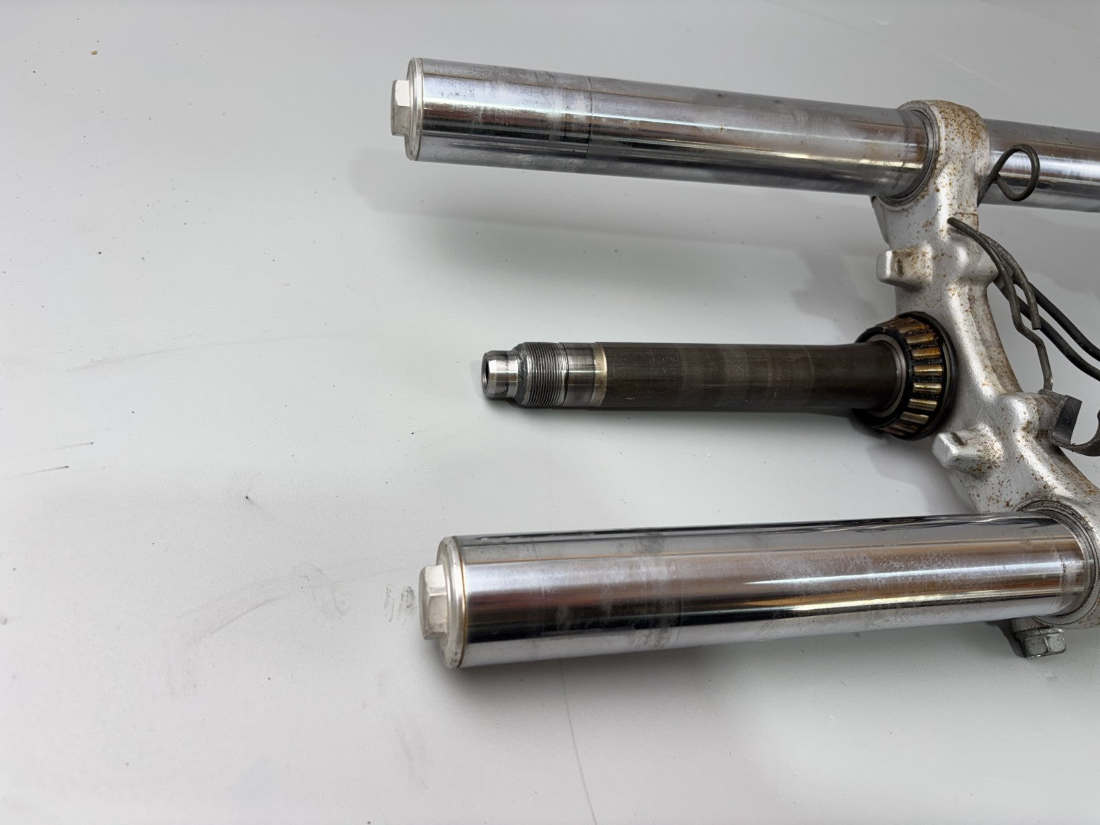 Suzuki GS 500 EU GM51B Gabel Standrohr Tauchrohr Fork Federung Absorber