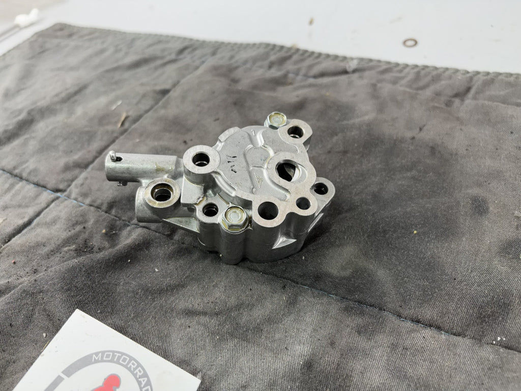 Honda SLR 650 Vigor FX 650 RD09 Ölpumpe Oilpump Schmiermittelpumpe Motor Engine