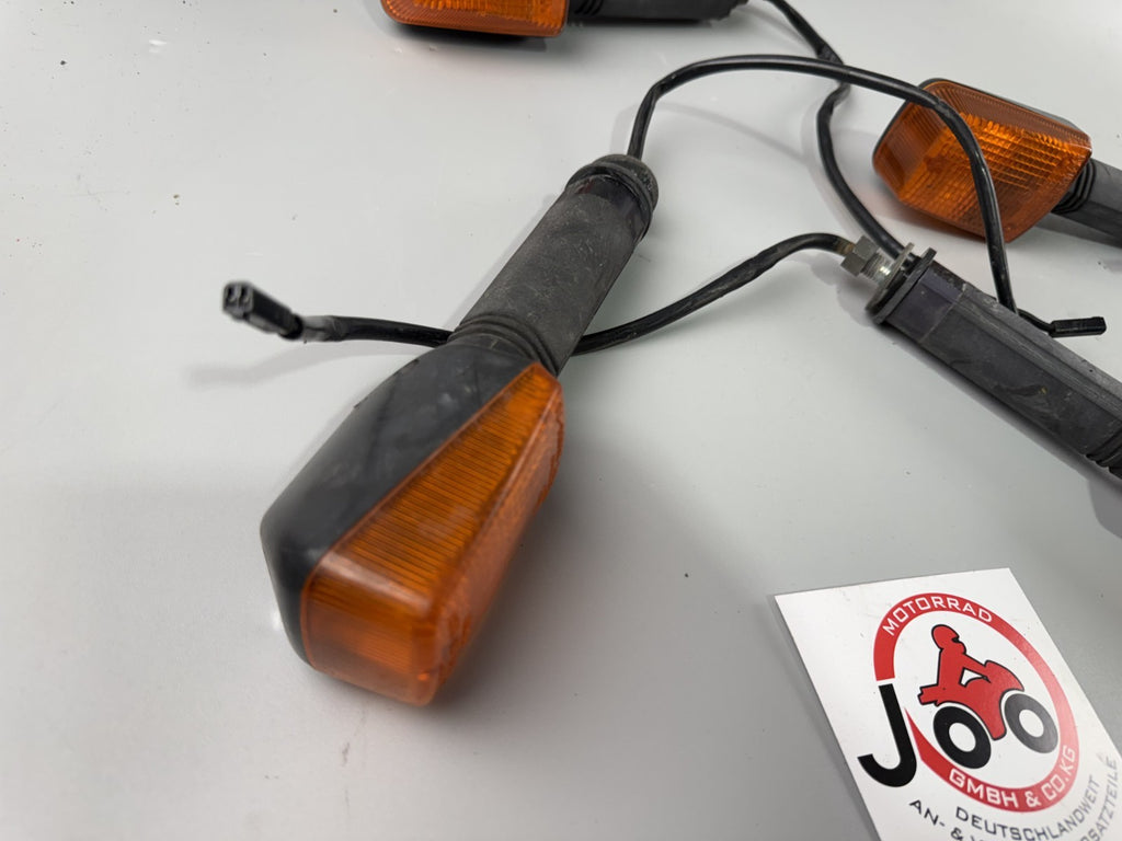 Suzuki GSF600 GN77B Bandit Blinkerset Blinkerpaar Turn Signal Lighters