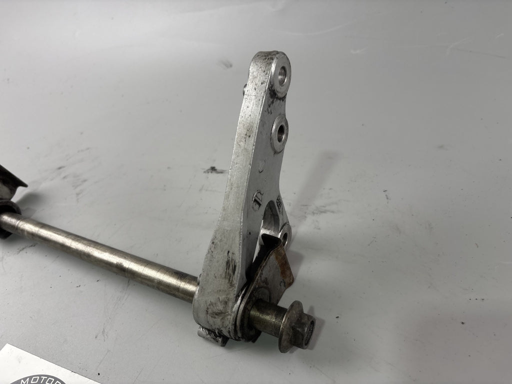 Kawasaki ZZR600D ZX600D Achse Hinterradachse Antrieb Aufhängung