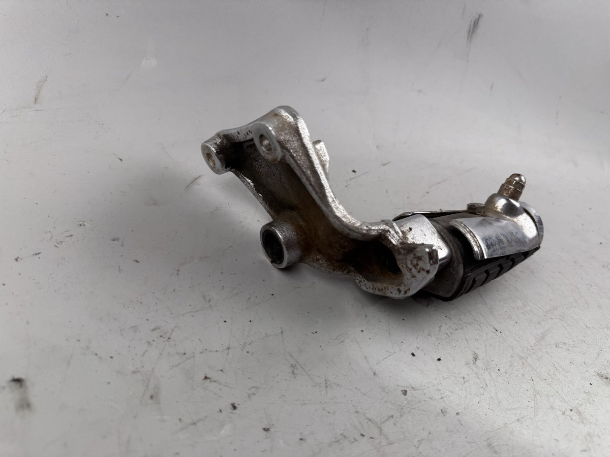 Honda CMX450 Rebell PC17 Fußraste Foot Stp Hangers vorne links left
