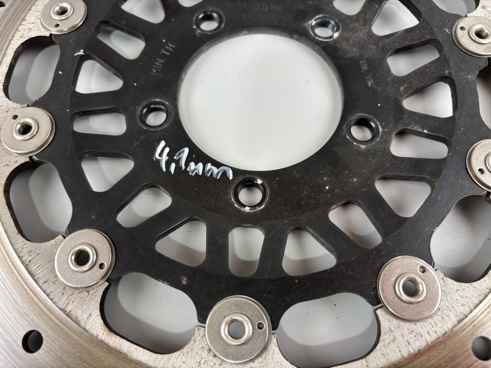 Triumph Daytona 955i T595 N 2002 Bremsscheiben Bremsscheibe Brake Disc 4,1mm