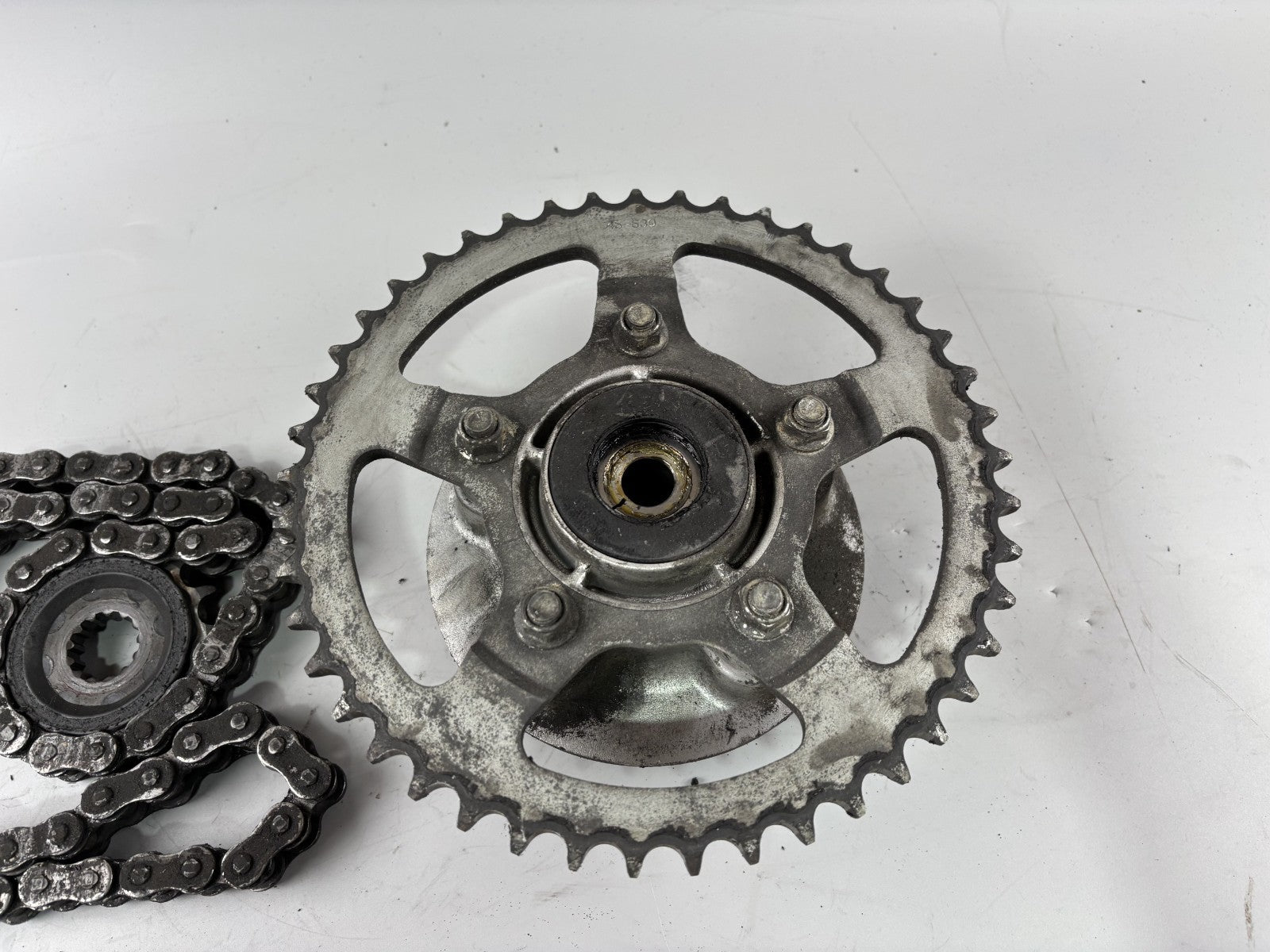 Suzuki GSX 750 F AK11 Kettensatz Kettenkit Chain Ritzel Kettenradträger