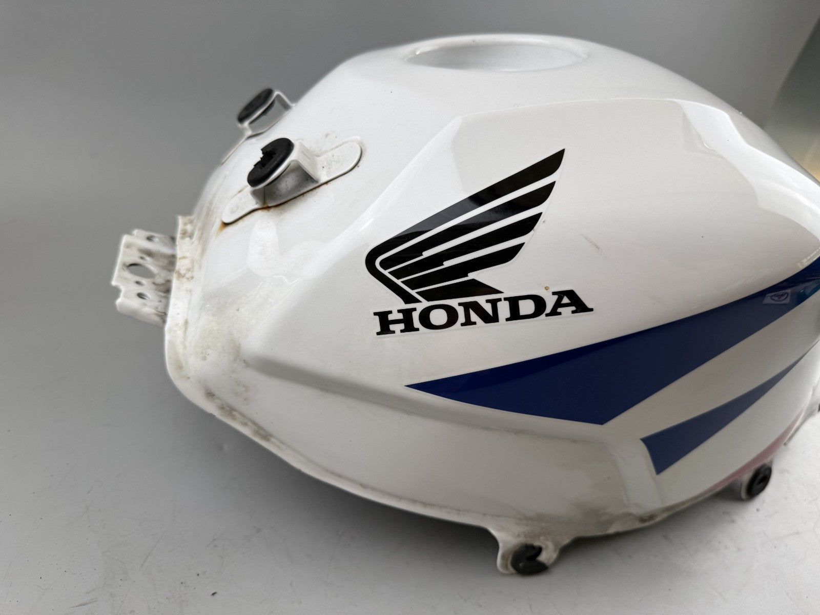 Honda CBR125 JC50 Tank Benzintank Kraftstofftank Gas Gasoline