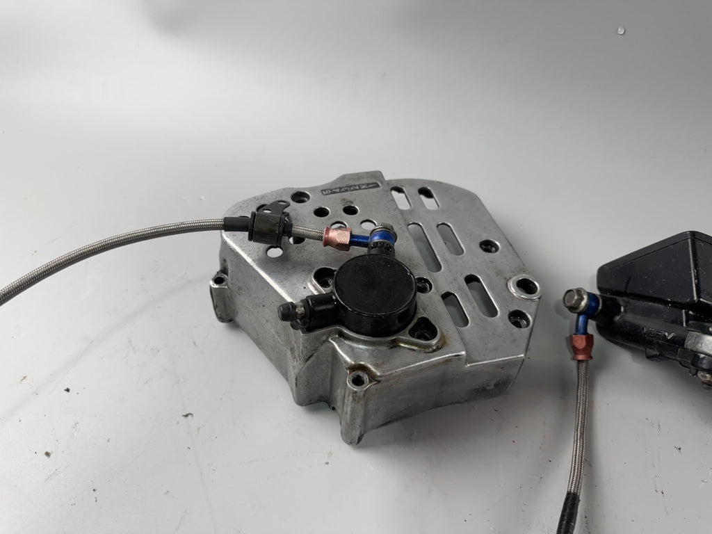 Suzuki GSX - R 1100 GV73C Kupplungseinheit Clutch Geber Zylinder Nehmer Armatur