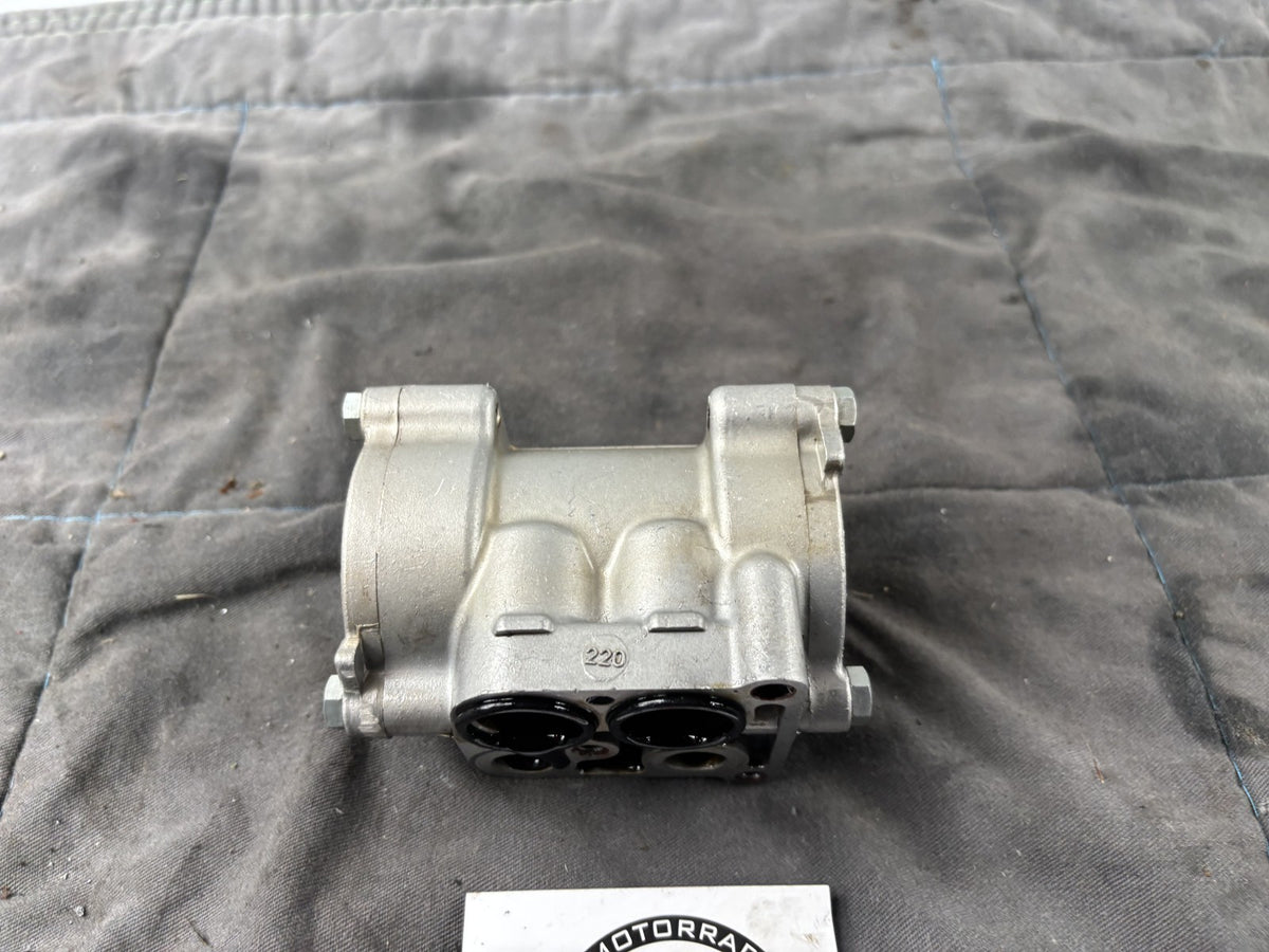 Kawasaki ZRX1100 ZRT10C Anschluss Ölleitung Pipeline Motor Engine