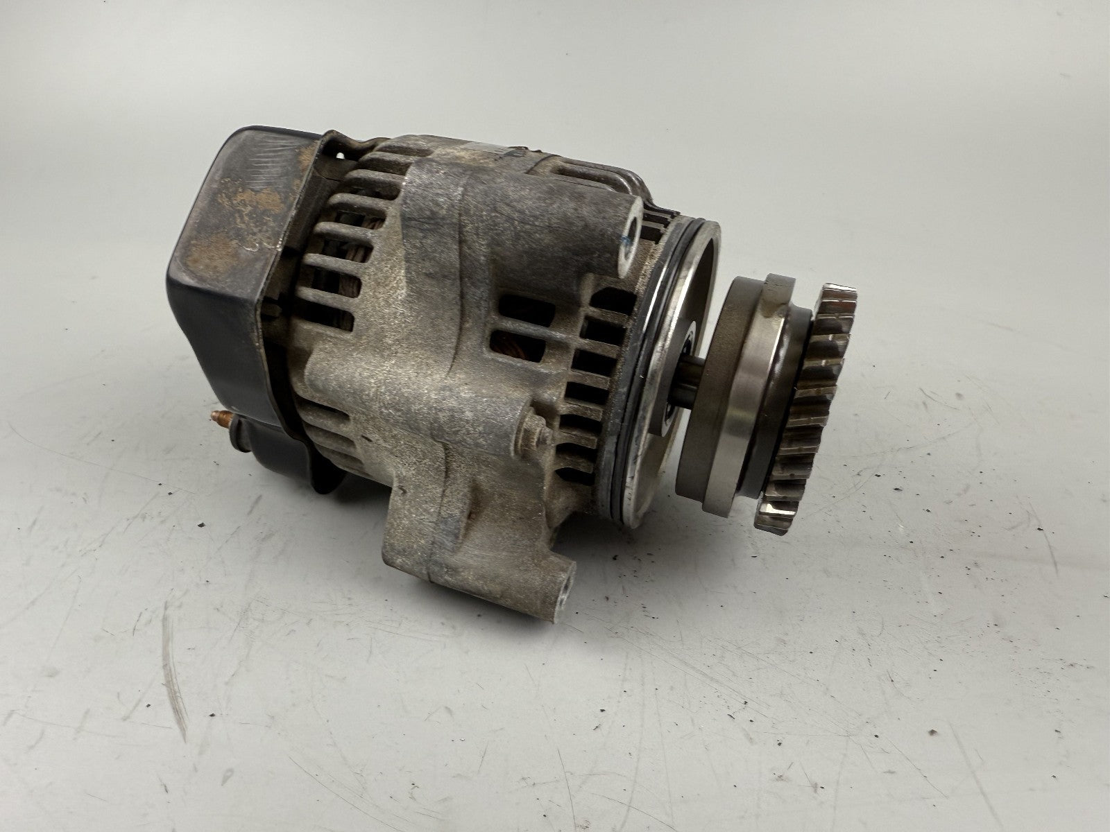 Suzuki GSX750 AE Inazuma Lichtmaschine Lima Lightmachine Generator Electric