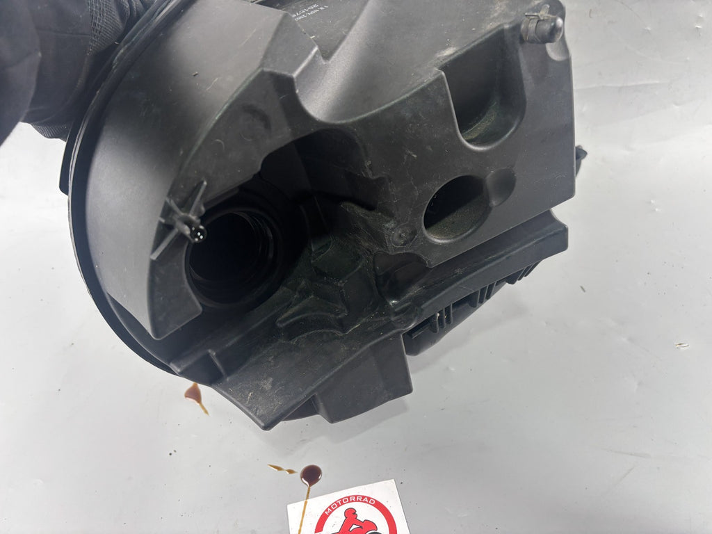 BMW F 650 CS Scarver Luftfilterkasten Airbox Ansaugung Zuluft