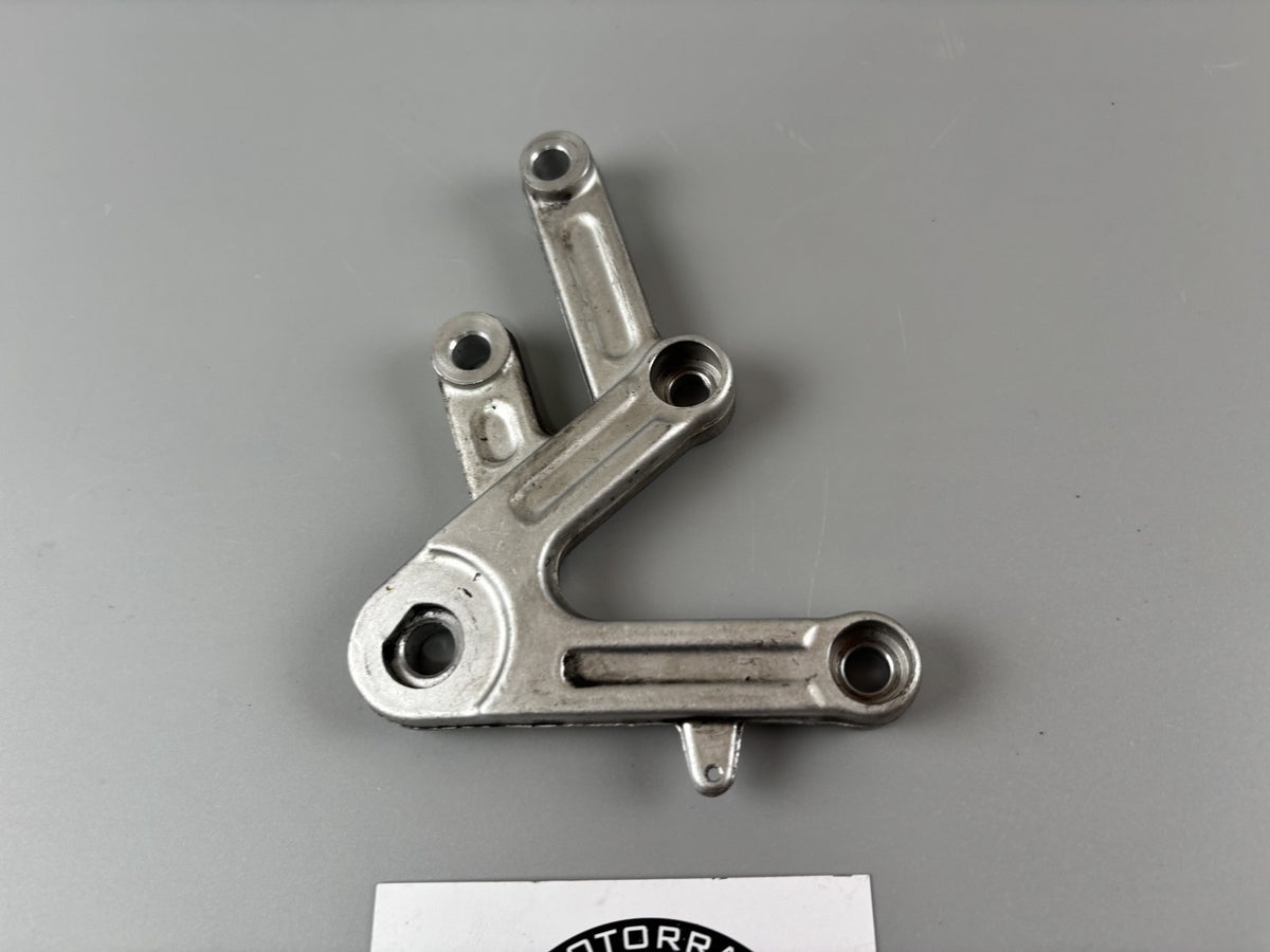 Triumph Daytona 955 T 595 Fußrastenhalteplatte Holder Hanger rechts right