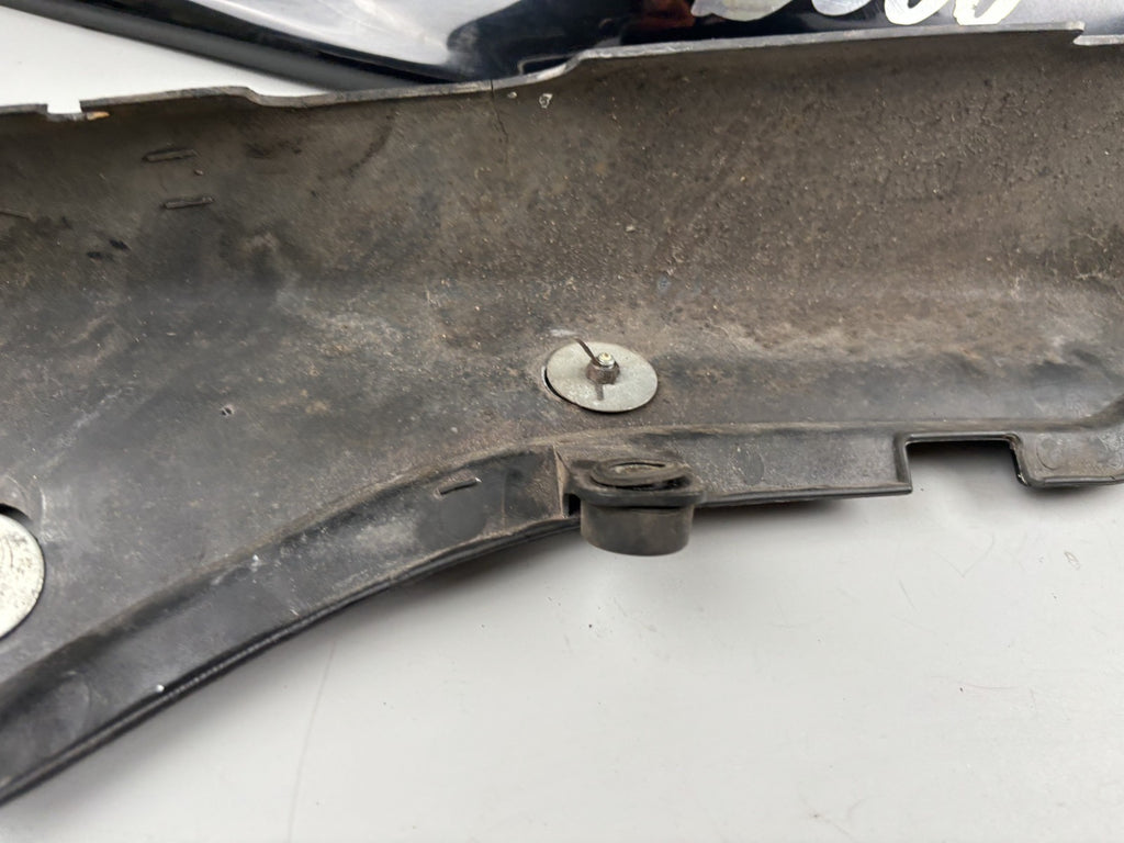 Suzuki GSF600 GN77B Bandit Seitenverkleidung Sidecover Abdeckung Cover hinten
