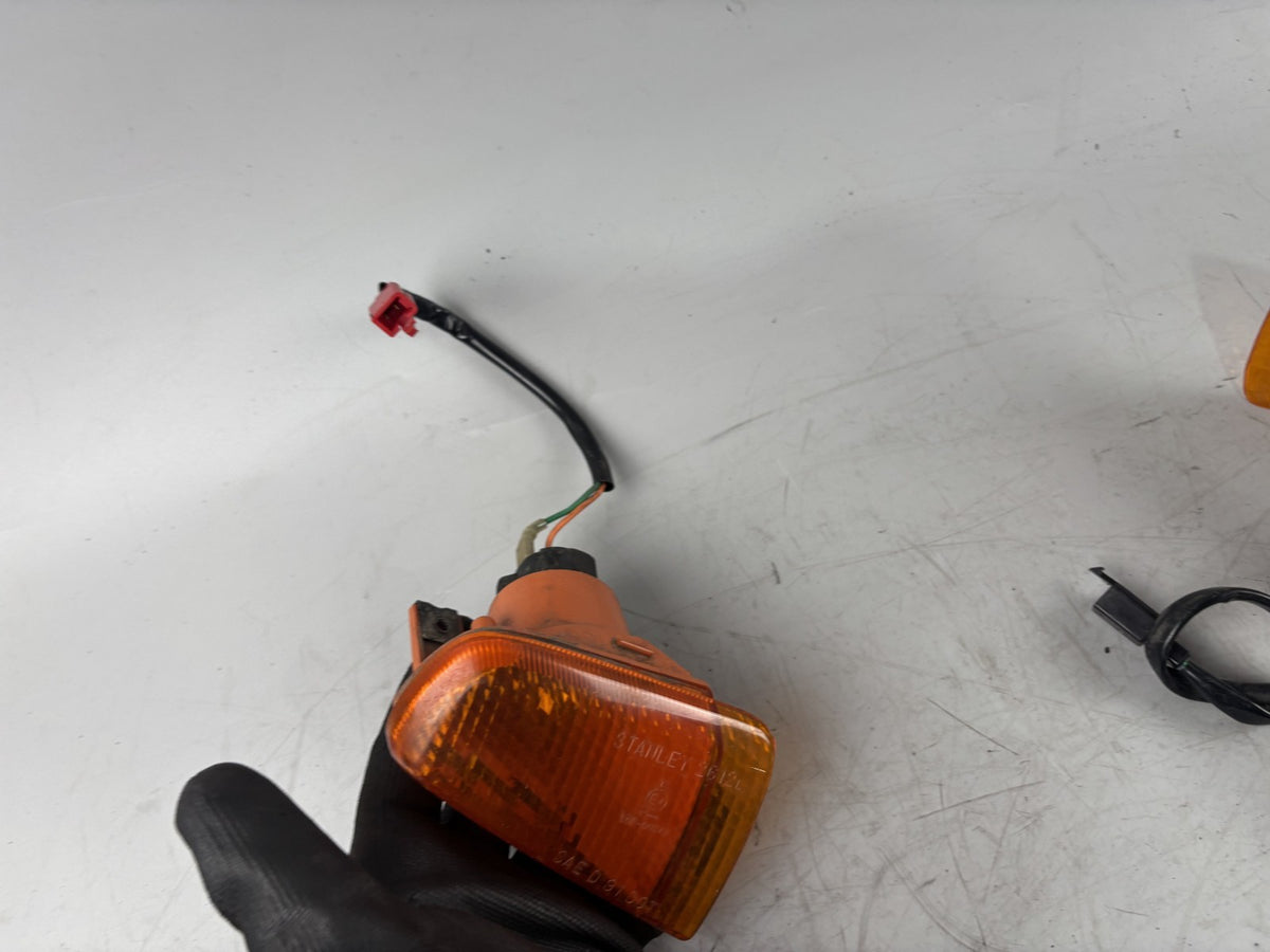 Honda VFR750 F Rc36/2 Blinker Blinkerpaar Blinkerset vorne front Licht