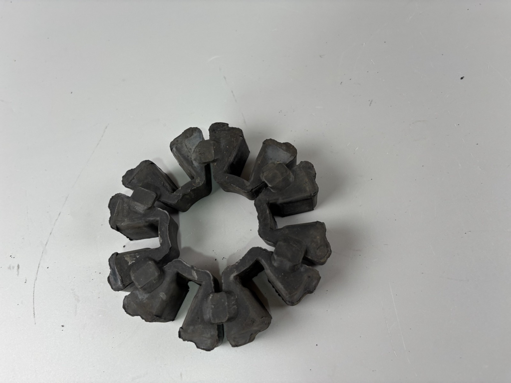 Kawasaki BN125A EL125 Eliminator Ruckdämpfer Gummis Antrieb