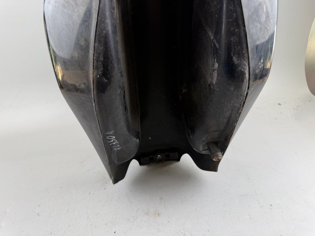 Honda XL350 R ND03 Tank Benzintank Kraftstofftank Gas Gasoline