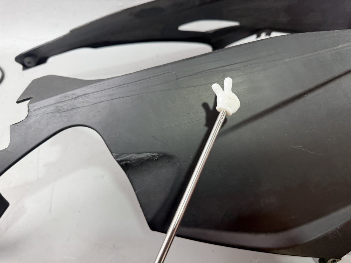 BMW K 1200 S K40 Bugspoiler Verkleidung Abdeckung Cover Bug unten