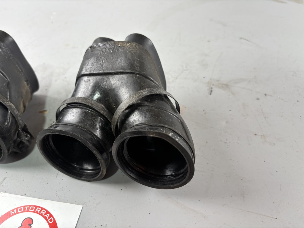 Honda CBX 650 E RC13 Ansaugstutzen Gummi Rubber Ansaugung Luftfilterkasten