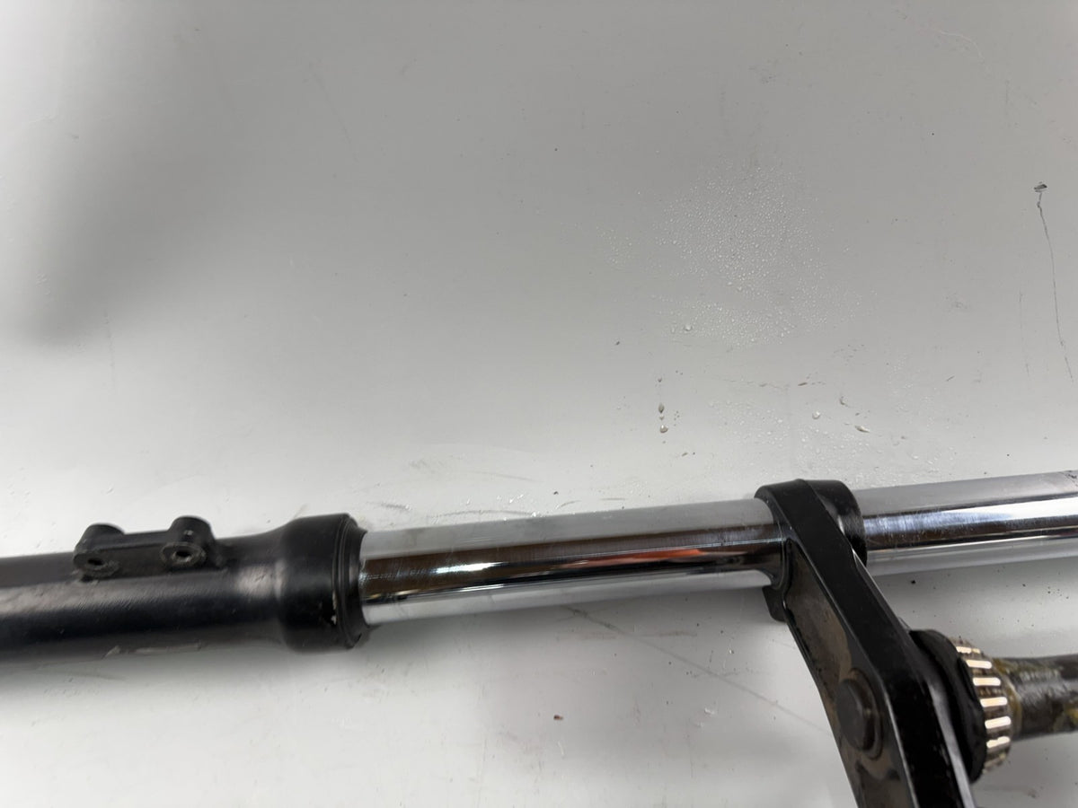 Triumph Speed Triple 900 T300B Gabel Standrohr Tauchrohr Federung Fork Absorber