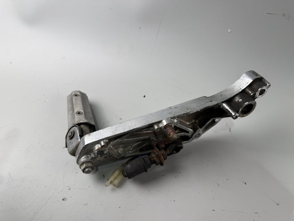 Kawasaki ZL600 Eliminator Fußrastenanlage Foot Step Hangers rechts right