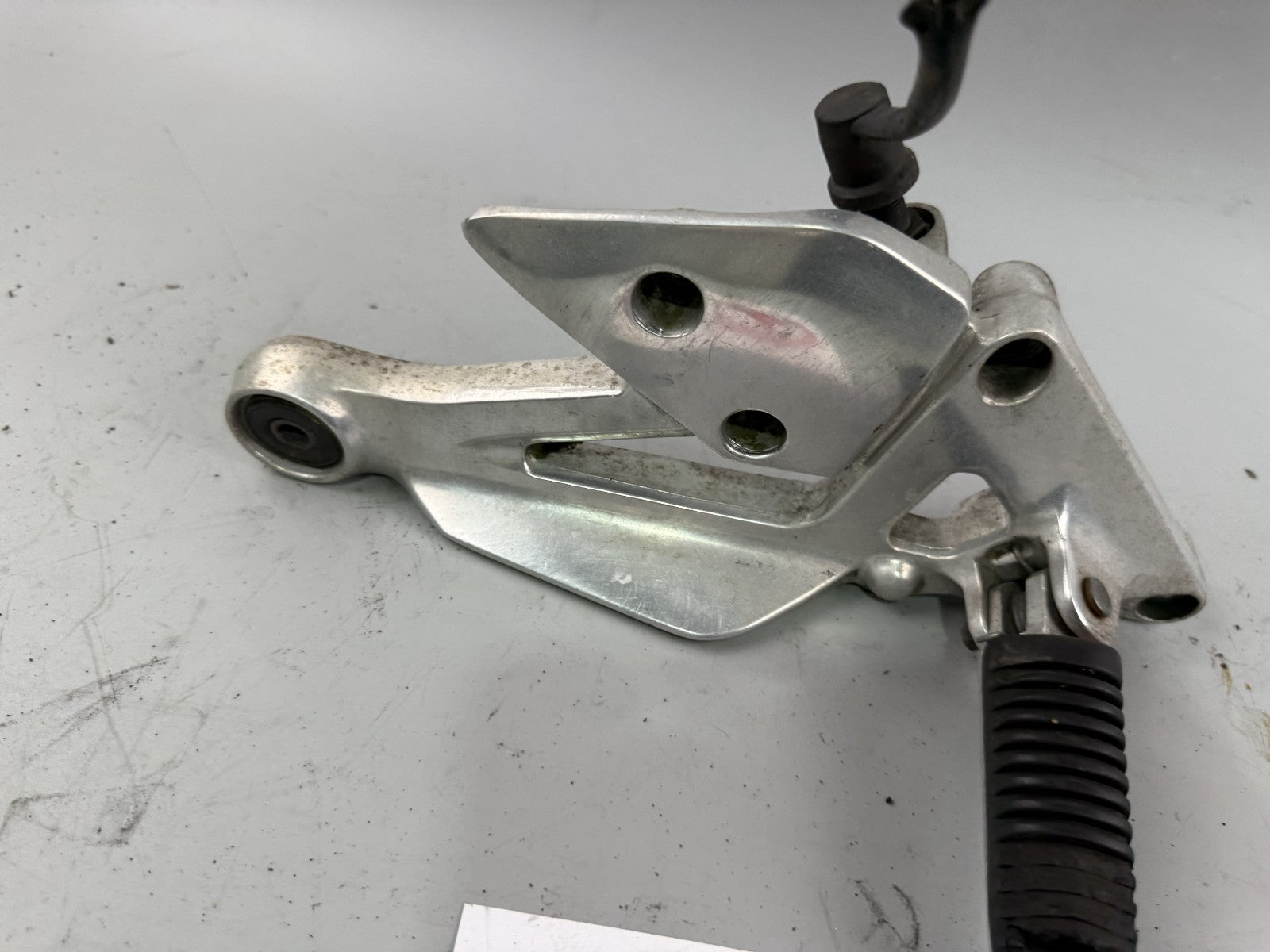 Yamaha XJ600 Diversion 4BR 4LX Fußrastenanlage Fußraste Hangers Foot rechts righ