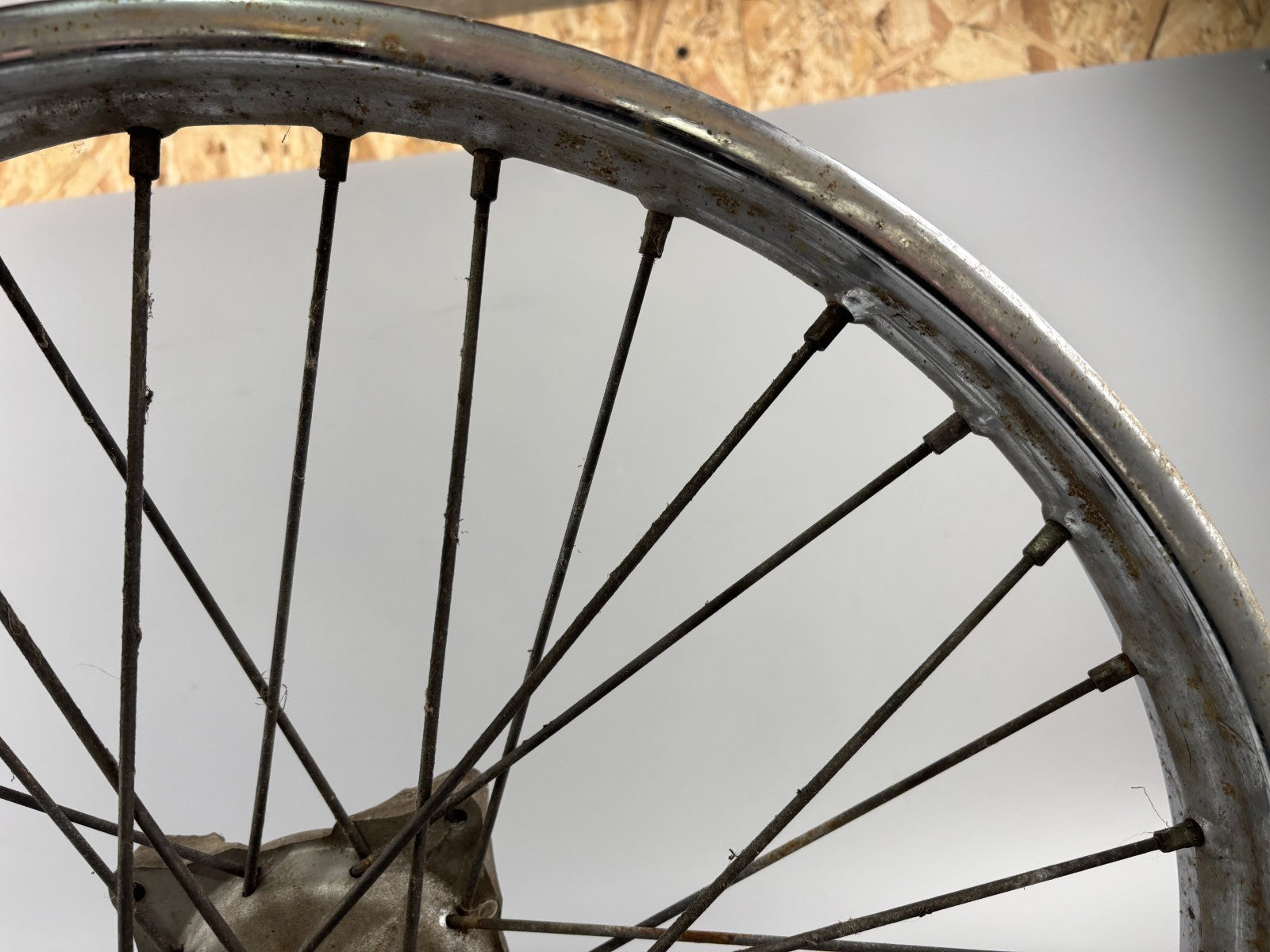 Suzuki DR 125 SF44A Vorderradfelge Felge Rim Rad vorne front Reifen Rad