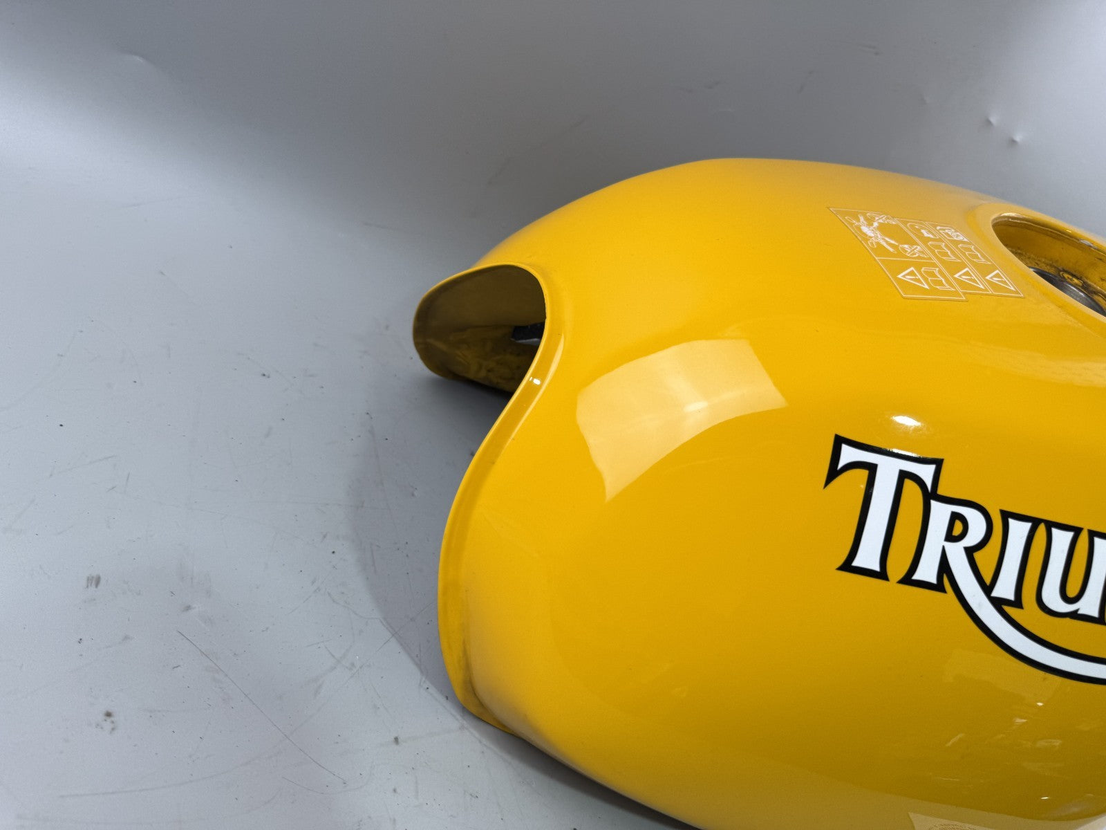 Triumph Daytona 1200 T300D Tank Benzintank kraftstofftank Treibstofftank Fuel Ga