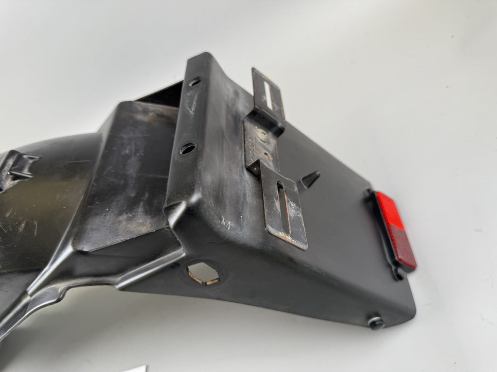 Suzuki GS500E GM51B Heckuntersicht untere Verkleidung Cover Spritzschutz Fender