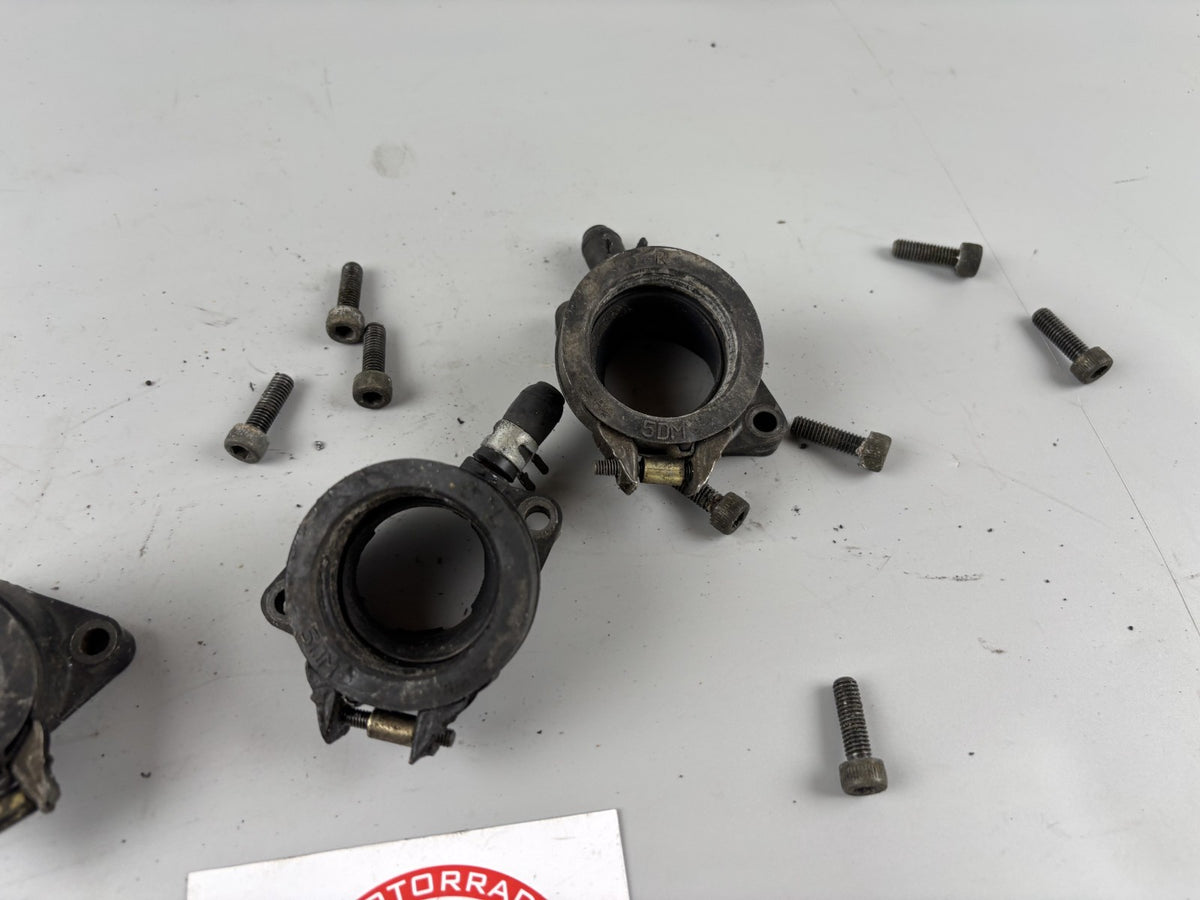Yamaha FZS600 Fazer RJ02 Ansaugstutzen Gummi Vergaser Motor