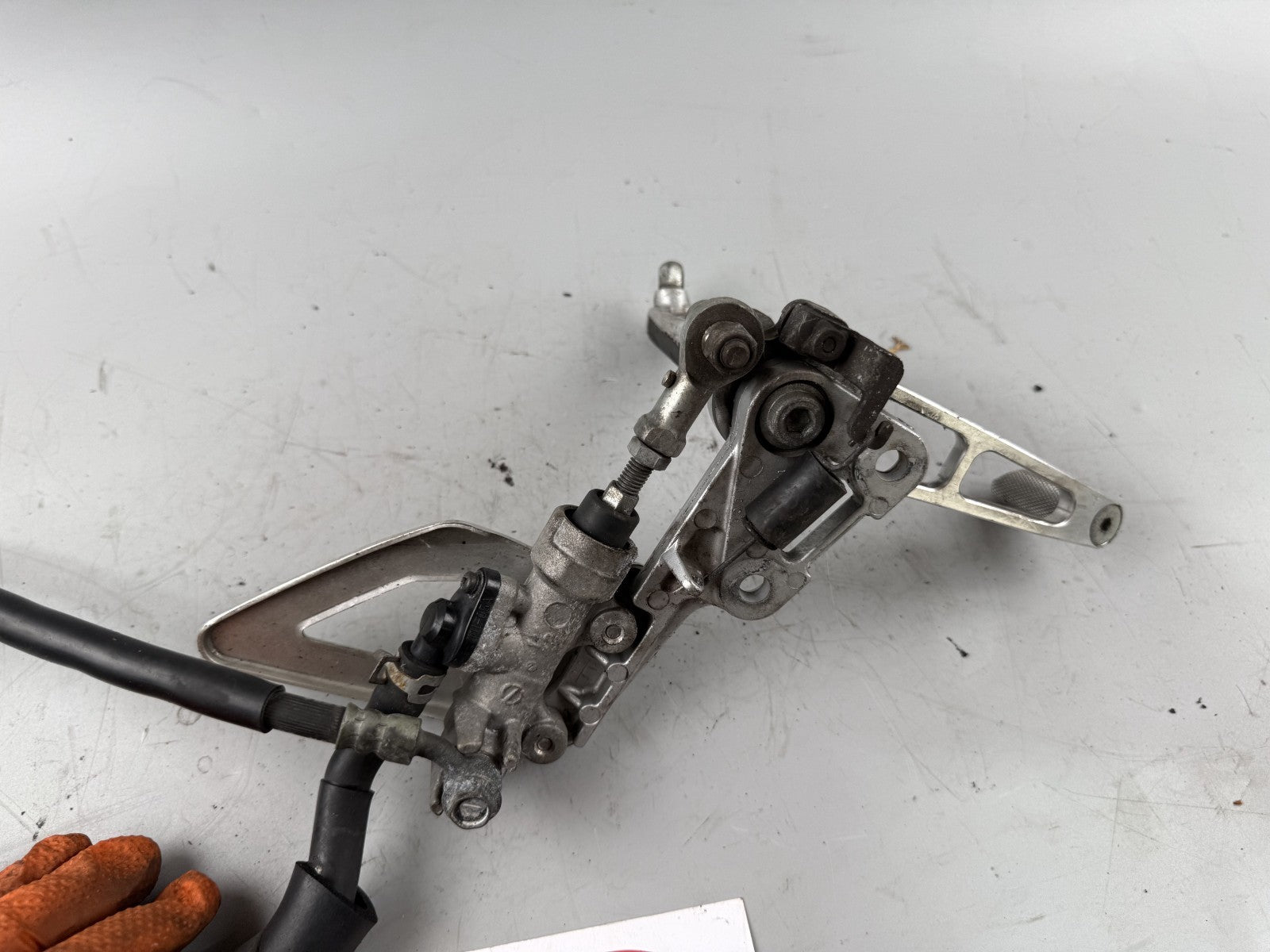 Suzuki SV650 S AV Bremsanlage Bremse Brake back hinten Bremspedal Brempumpe