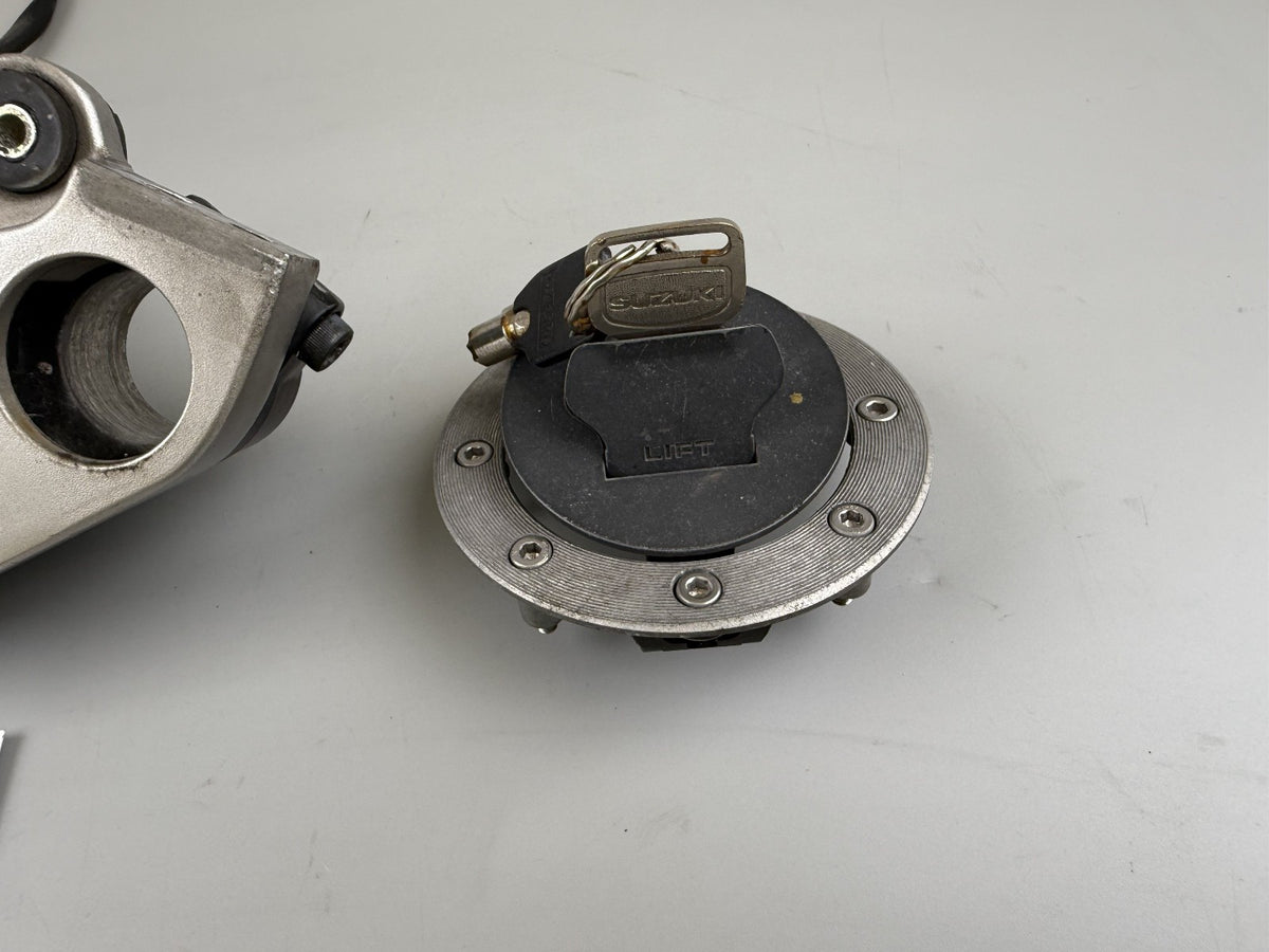 Suzuki GS500E GM51B Schlosssatz Zündschloss Tankschloss Lock Key