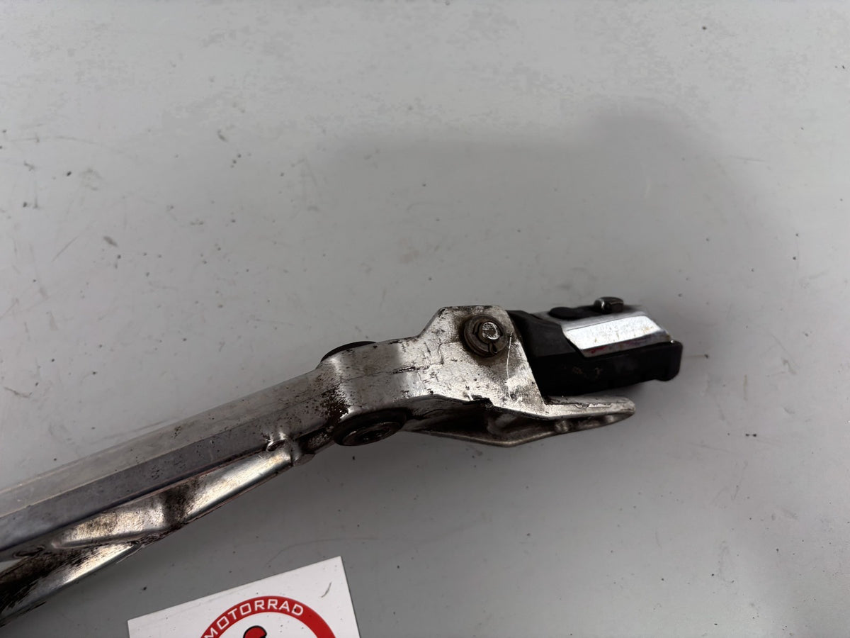 Honda VF 750 F RC15 Fußrastenanlage Fußraste Halteplatte links left
