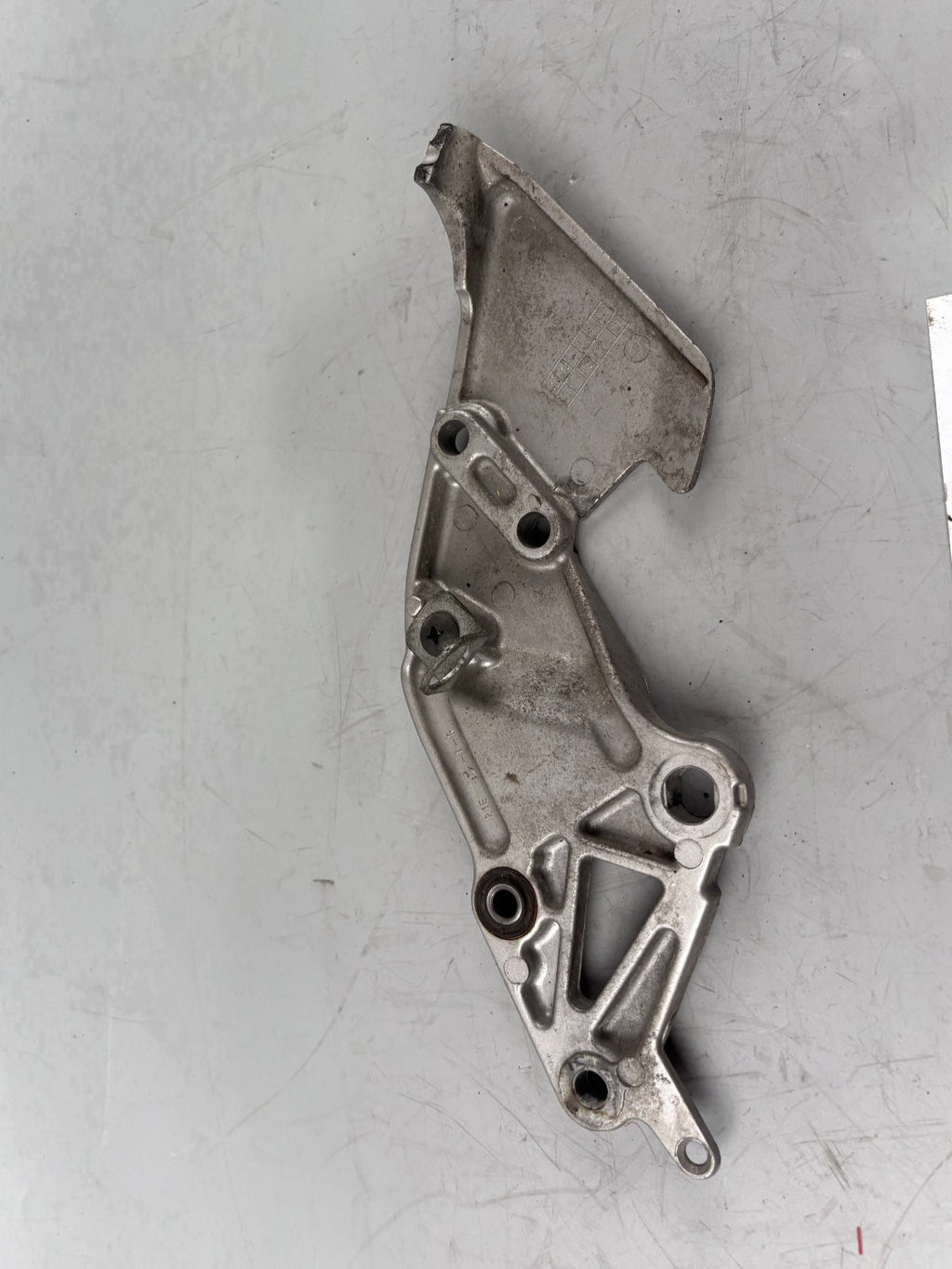 Suzuki RF 600 R GN76A Fußraste Fußrastenhalteplatte Foot Step Hanger