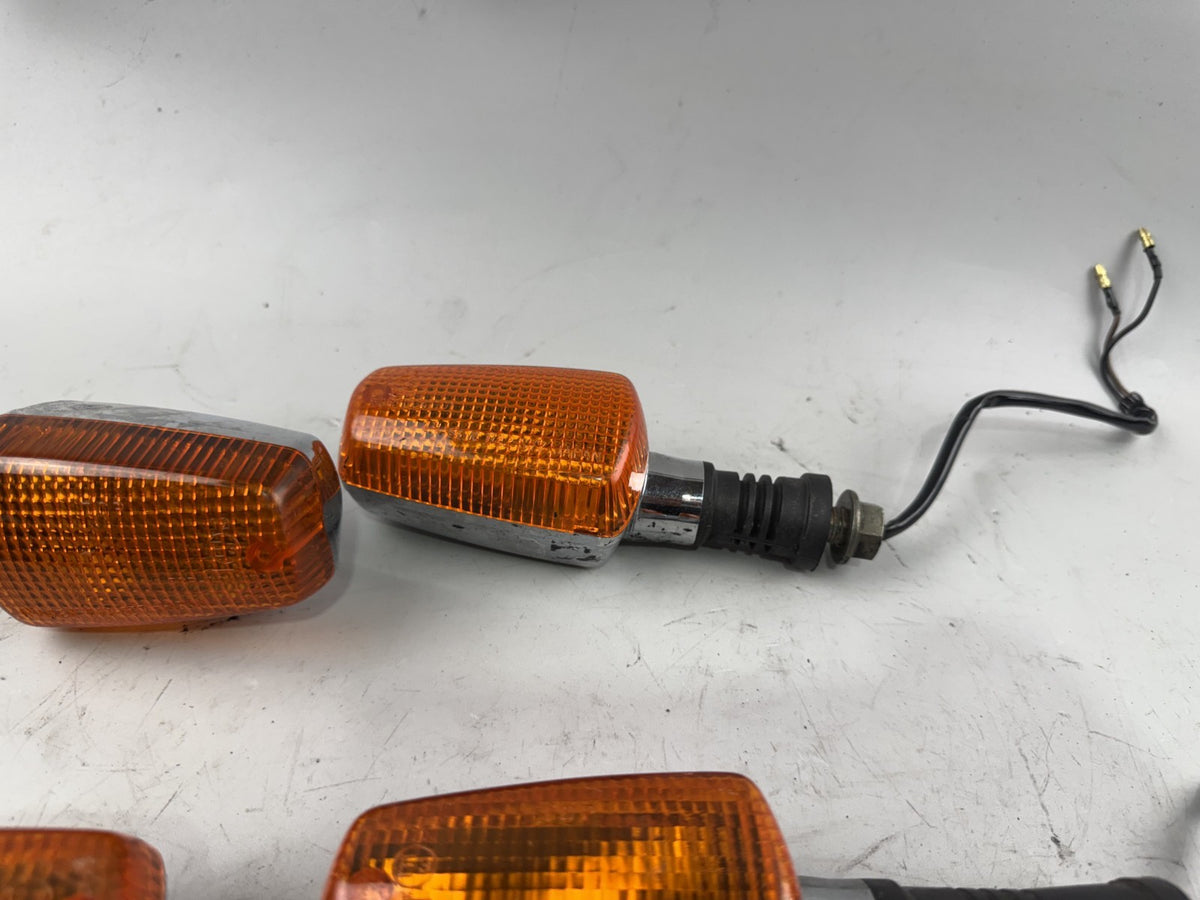 Yamaha XJR 1200 4PU Blinker Turn Signal Paar vorne front Blinkerset hinten back
