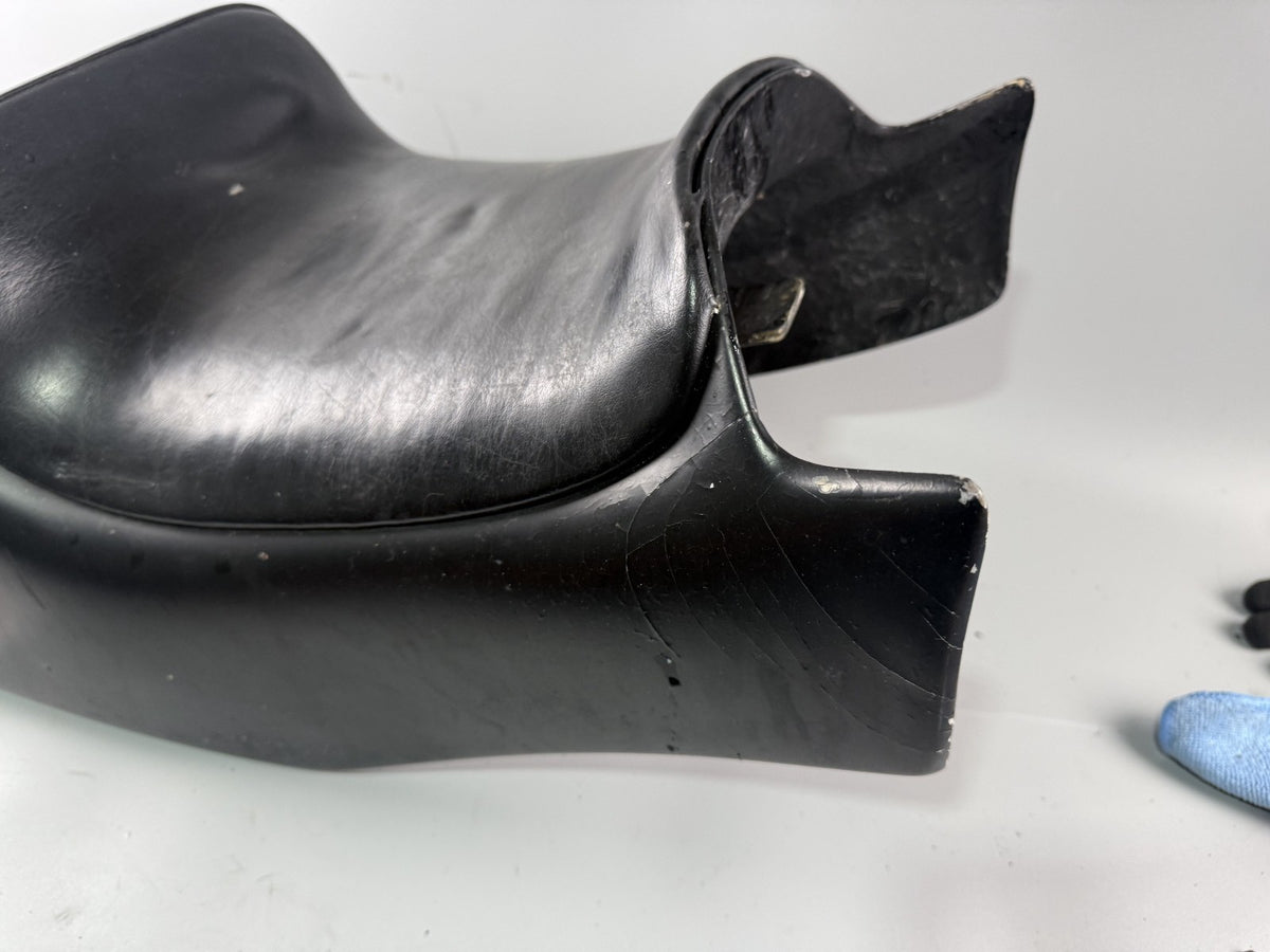 Suzuki GSX - R 1100 GV73C Sitzbank Seat Sitz Verkleidung Heckverkleidung Cover