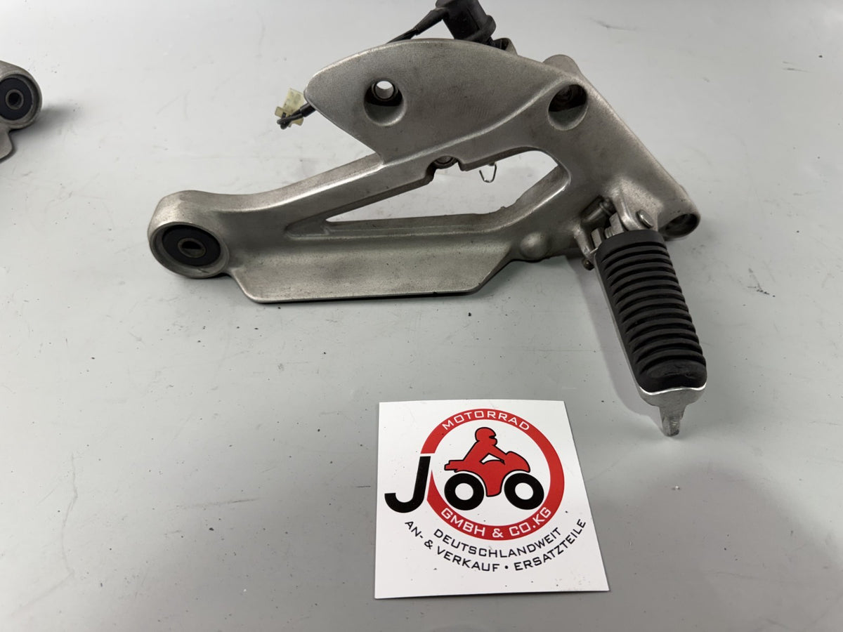 Yamaha XJ 600 Diversion 4BR 4LX Fußrastenanlage Fußraste Hangers Foot rechts