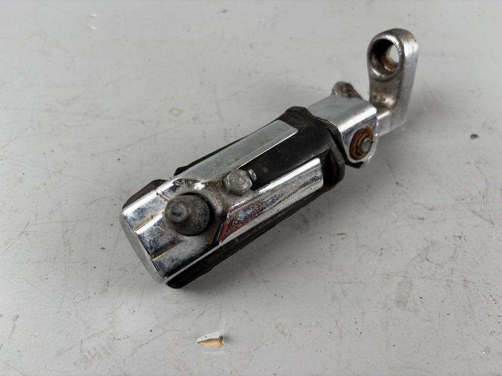 Honda CBX 650 E RC13 Fußrasten Soziusfußrasten rechts links Hangers Steps
