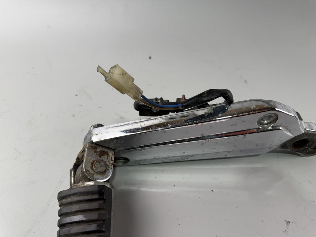 Kawasaki ZL600 Eliminator Fußrastenanlage Foot Step Hangers rechts right