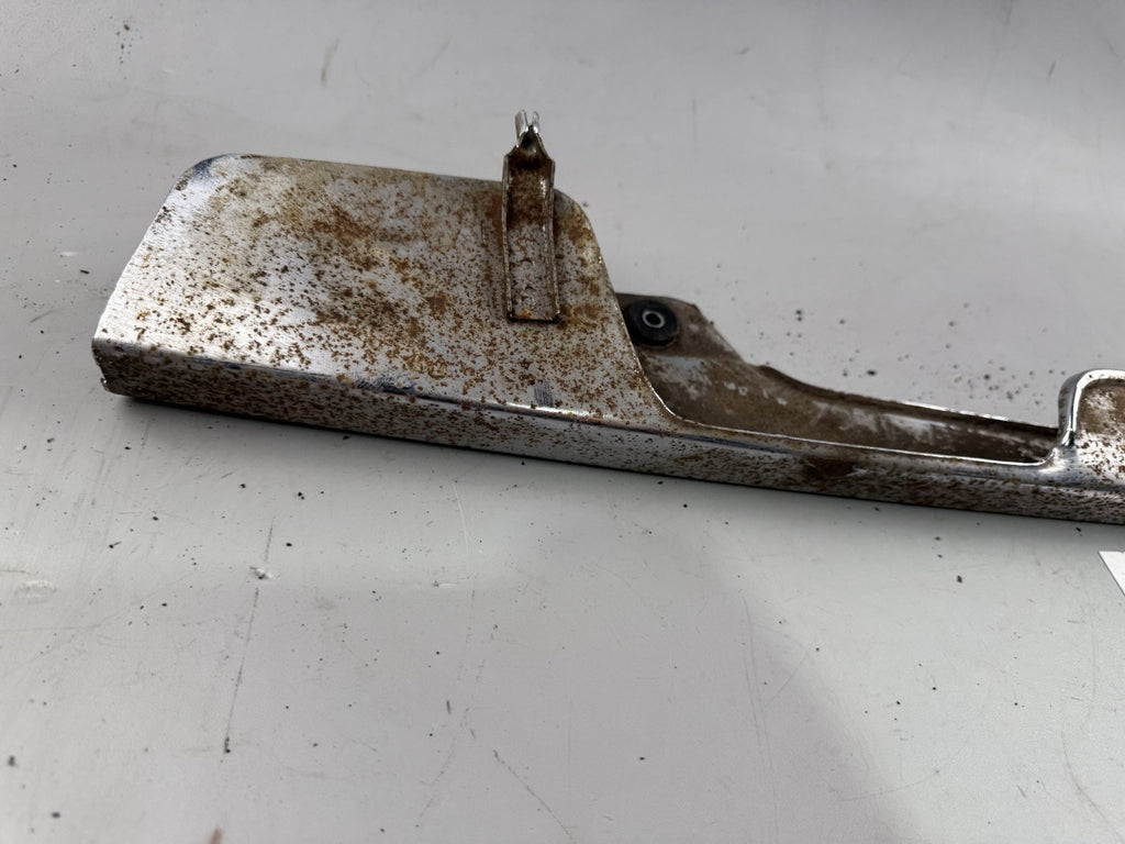 Suzuki GN250 NJ42A Kettenschutz Chain Abdeckung Cover Verkleidung