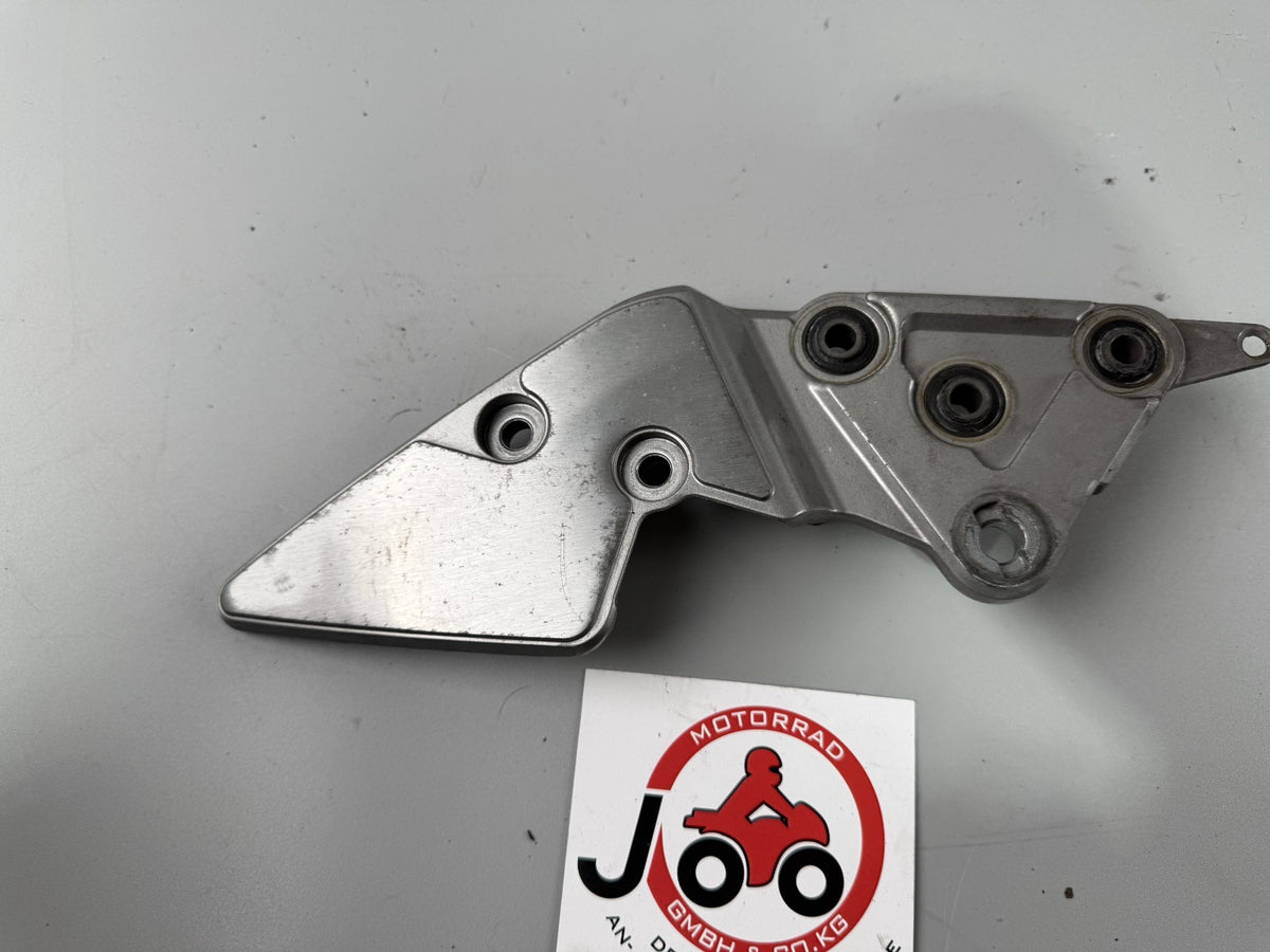 Suzuki GSF600 GN77B Bandit Fußrastenhalter Platte Fußrastenträger Ferse rechts