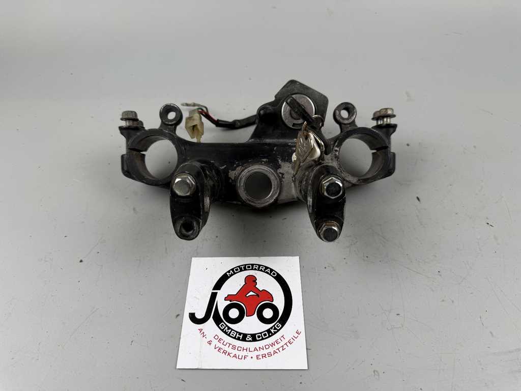 Honda XL350 R ND03 Gabelbrücke Zündschloss Key Lock oben over Ignition