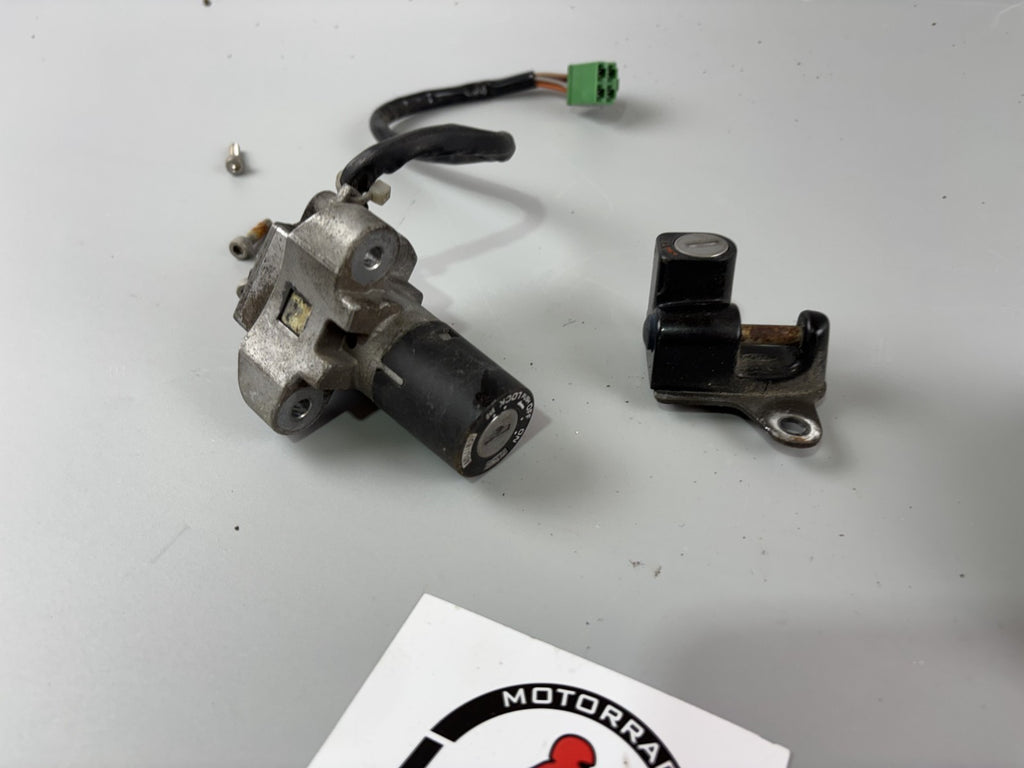 Suzuki GS 500 EU GM51B Schlosssatz Key Lock Zündschloss Tankschloss Sitzbank