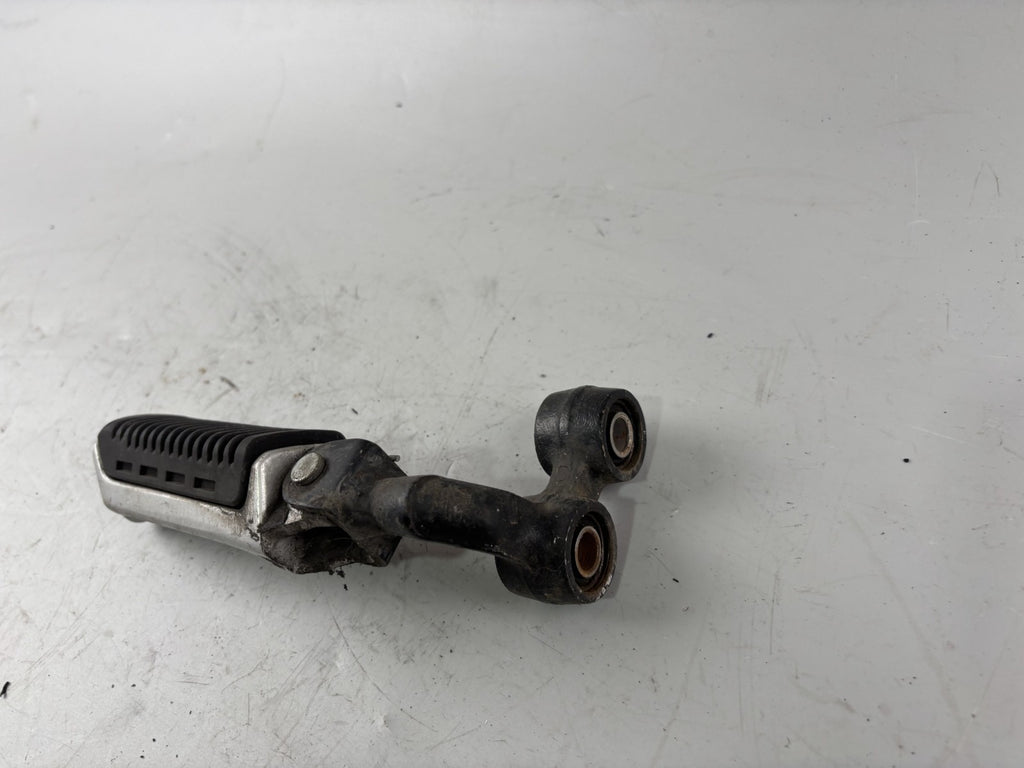 Suzuki VX 800 VS51B Fußraste vorne Foot Step Hangers left links front