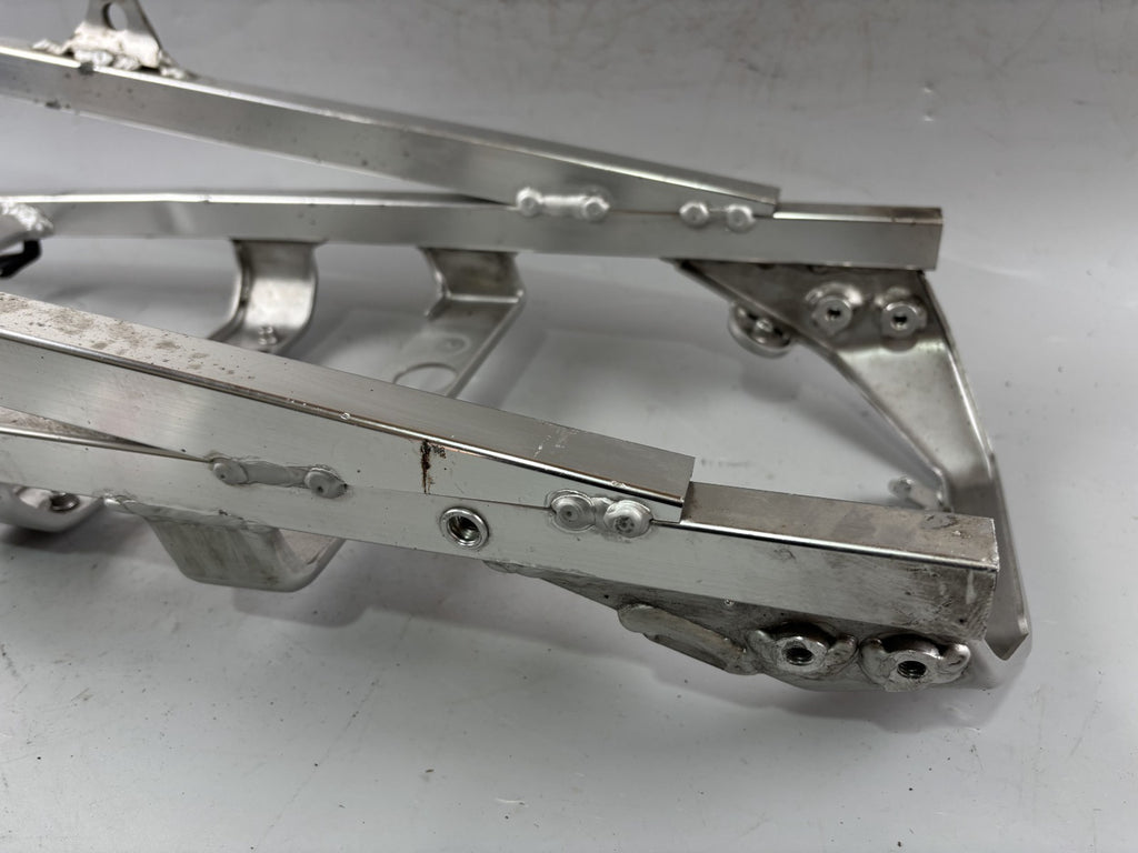 Suzuki GSX-R 1100 W GU75C Heckrahmen Frame Verbindung