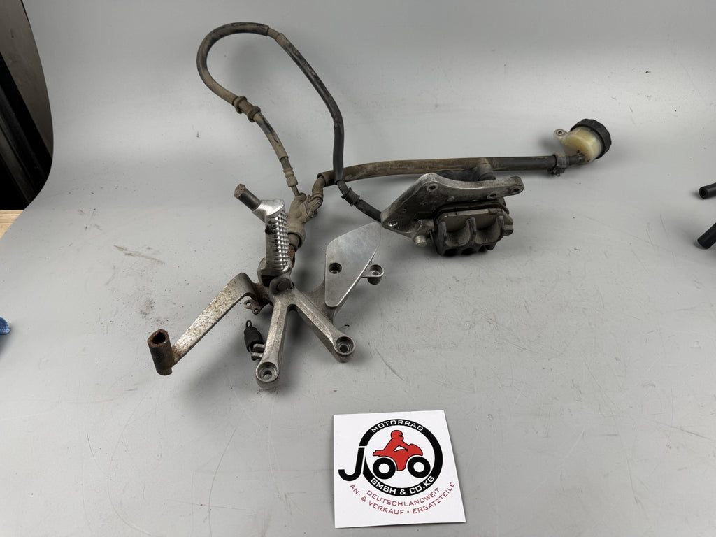 Honda VFR750 F RC36/1 Bremsanlage Brake Bremse hinten back Sattel Pumpe