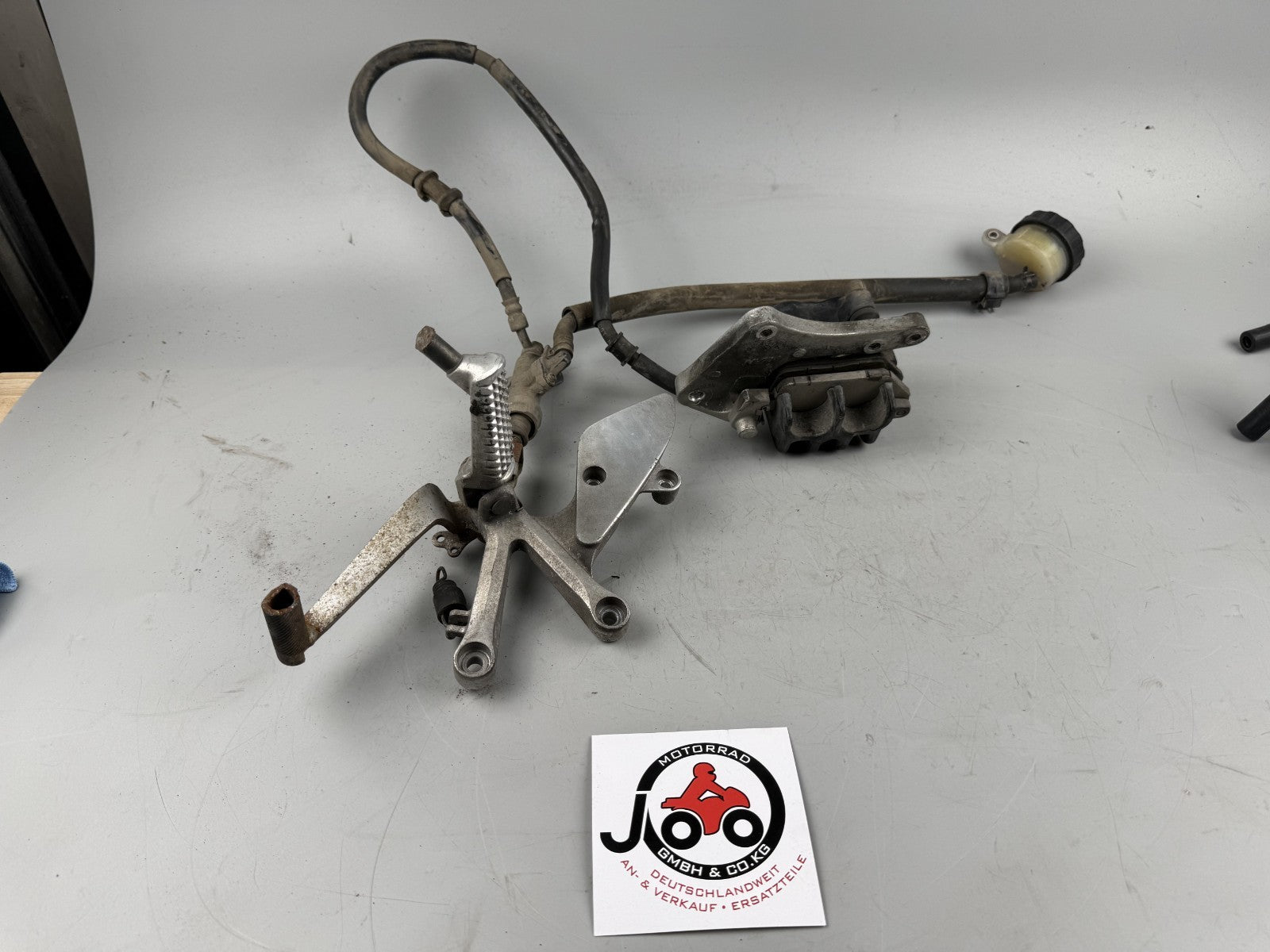 Honda VFR750 F RC36/1 Bremsanlage Brake Bremse hinten back Sattel Pumpe